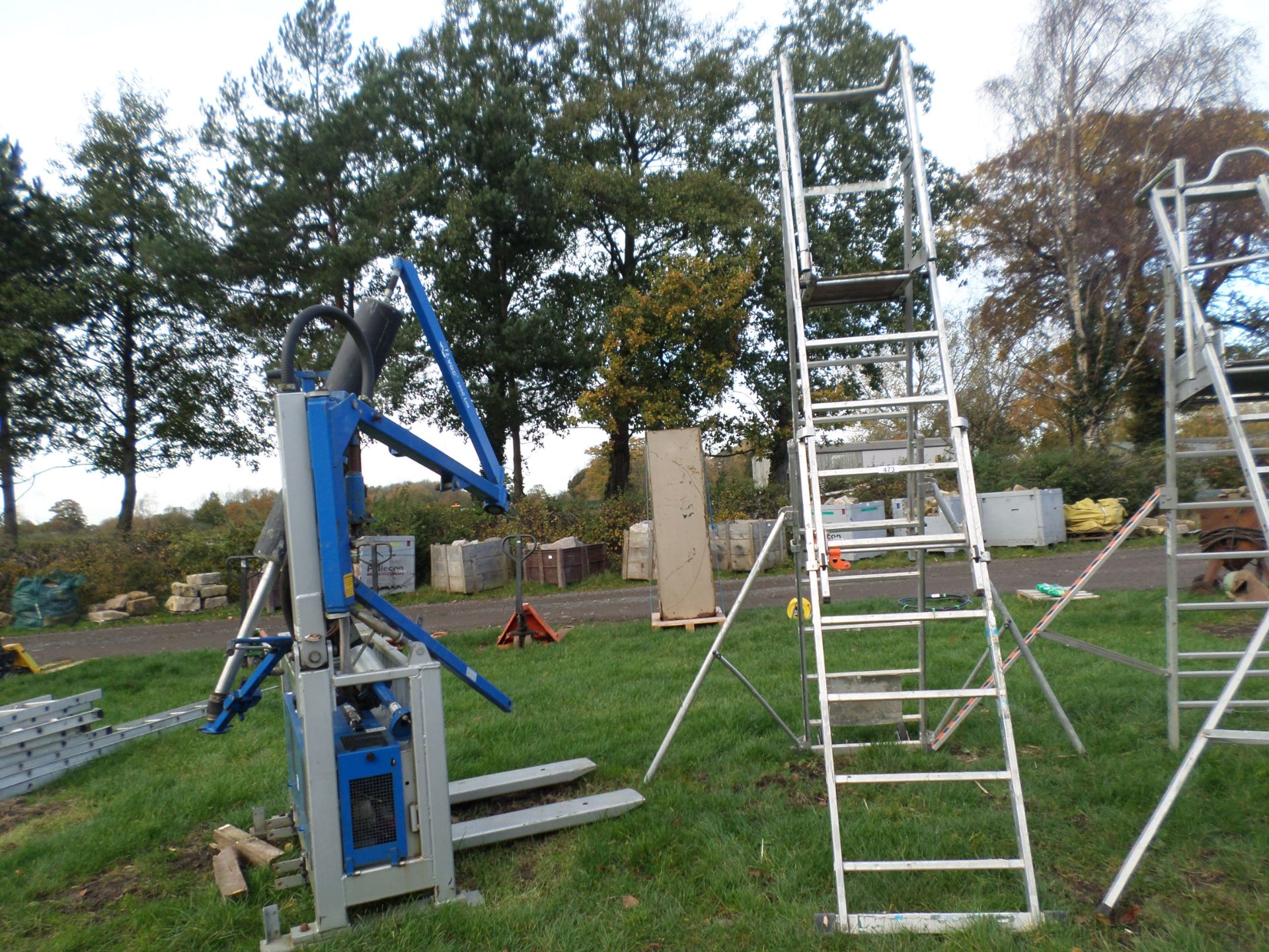 Zargres large extending aluminium stepladders NO VAT - Image 2 of 2