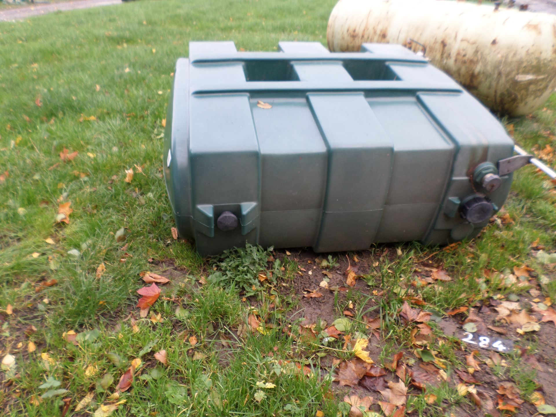 Harlequin 1100ltr (240 gallon) green plastic oil tank, 1600x1425x600 NO VAT - Image 2 of 2