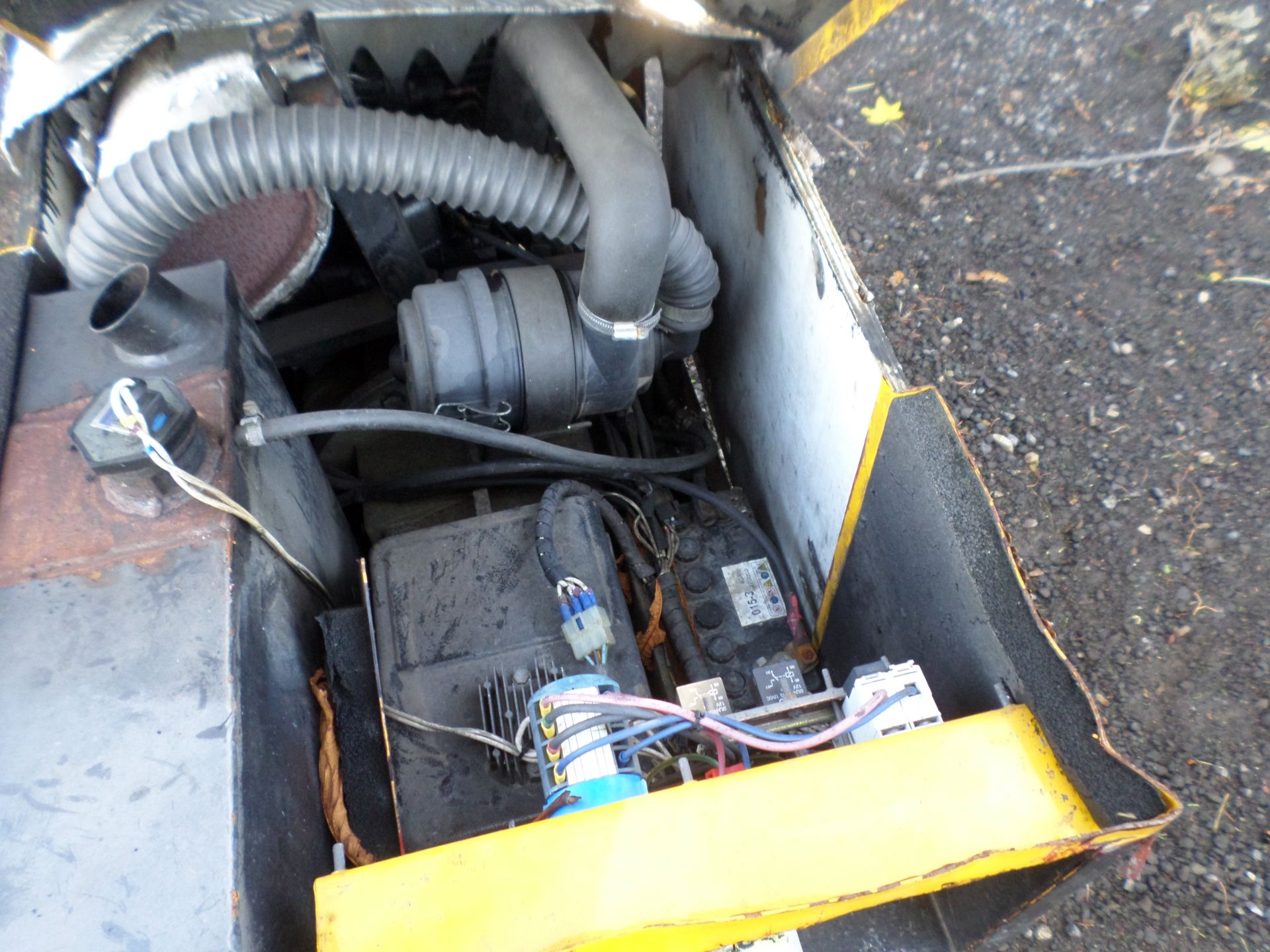 Diesel generator - Image 3 of 3