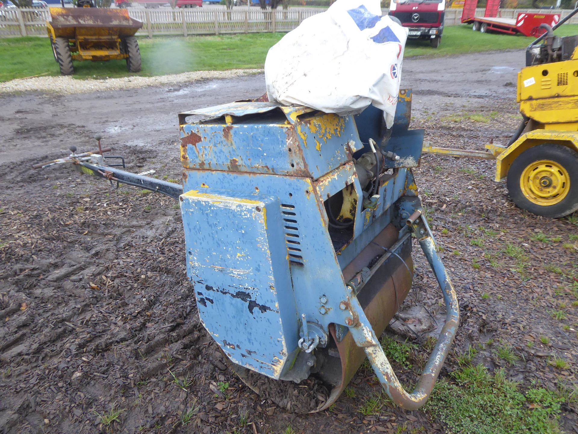 Bomag walk behind single drum vibrating roller - Image 2 of 2