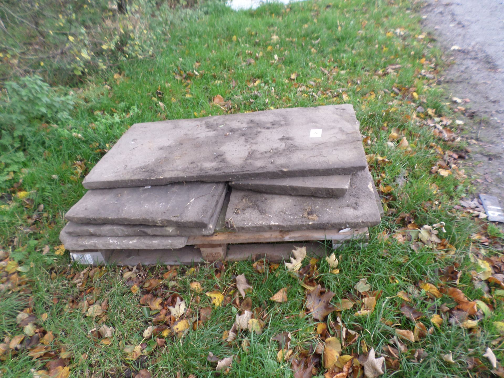 Pallet of reclaimed York stone flags NO VAT - Image 2 of 2