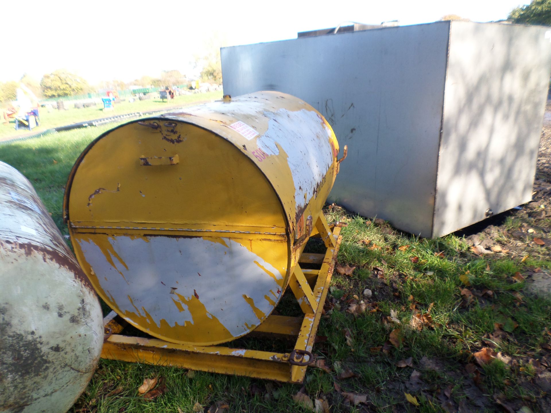 Baby bunded portable diesel tank, 500ltr, with feed pipe - Image 2 of 2