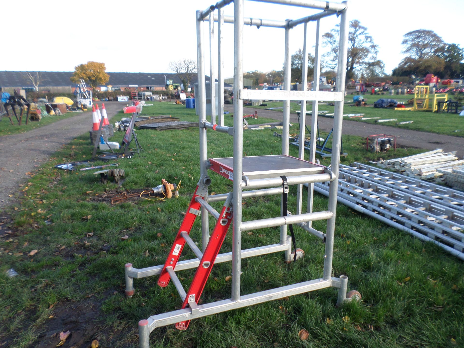 Aluminium scaffolding podium vgc NO VAT