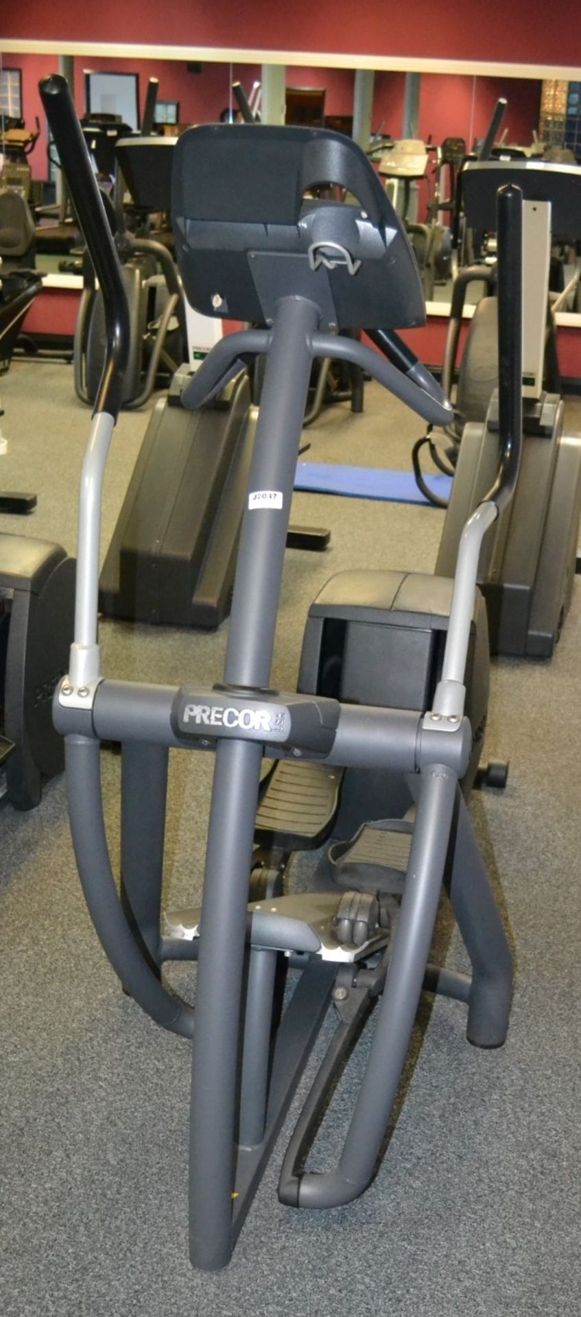 1 x Precor EFX556 Cross-Trainer Machine - Dimensions: H165 x L190 x W75cm - Ref: J2047/1FG - CL356 -