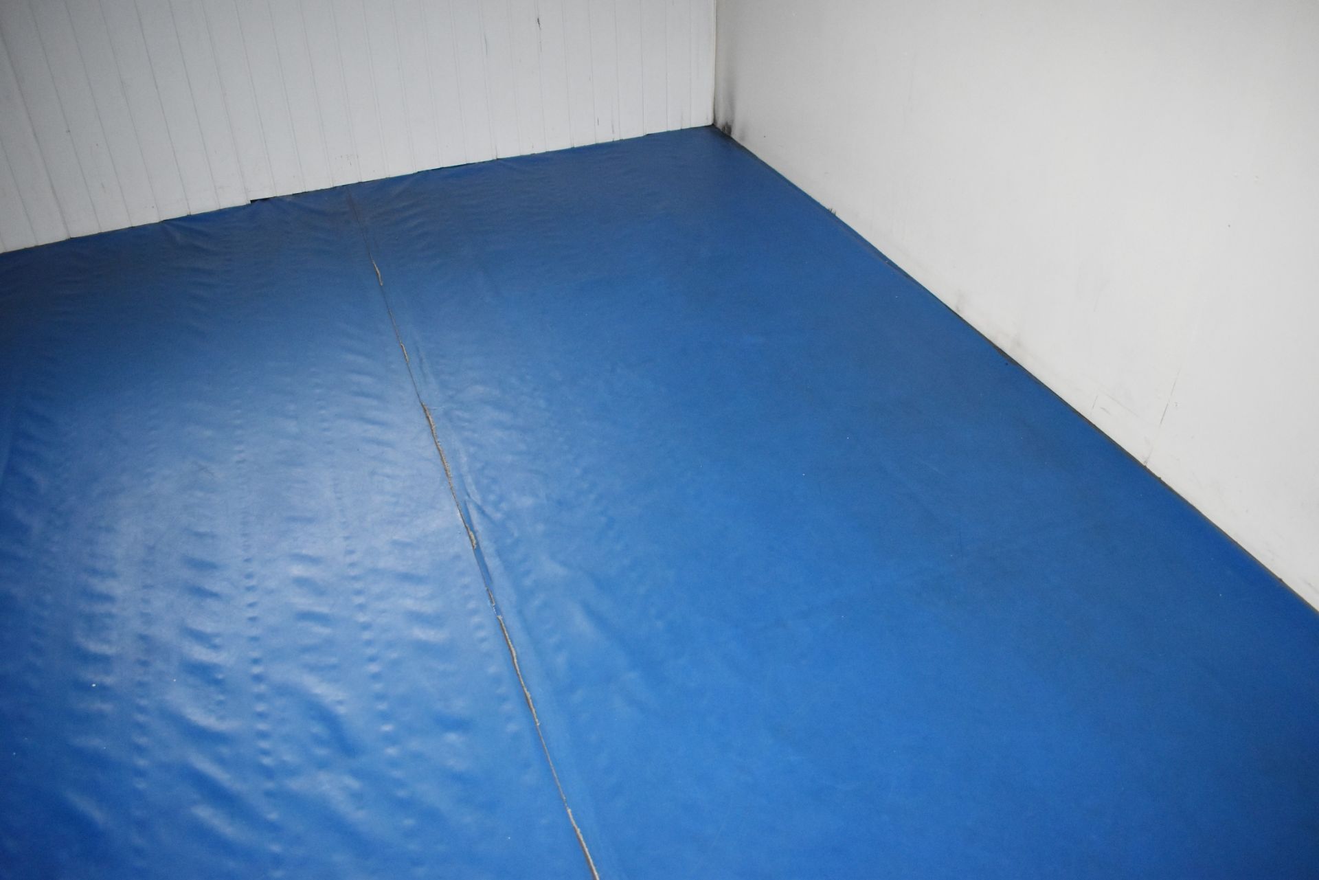 1 x Martial Arts Padded Floor With Easy Clean Surface - Good Condition - Total Width 420cms x - Image 4 of 7