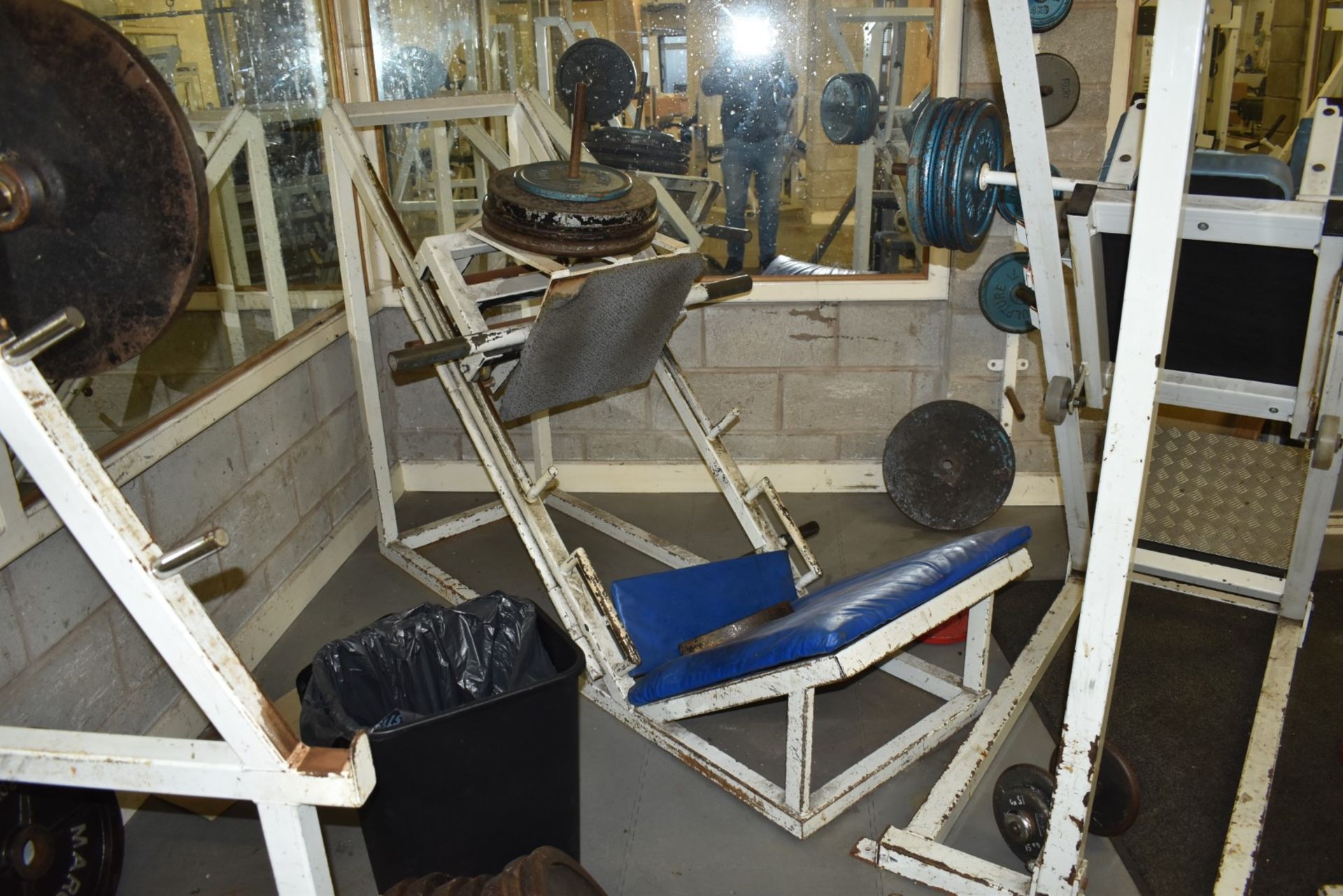 Contents of Bodybuilding and Strongman Gym - Includes Approx 30 Pieces of Gym Equipment, Floor Mats, - Image 43 of 95