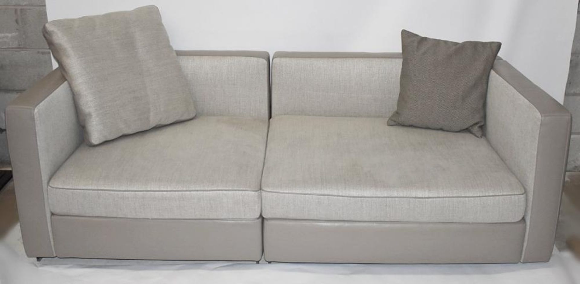 1 x POLTRONA FRAU 2-Section Modular Sofa - In Grey Fabric And Leather - Original RRP £5,639