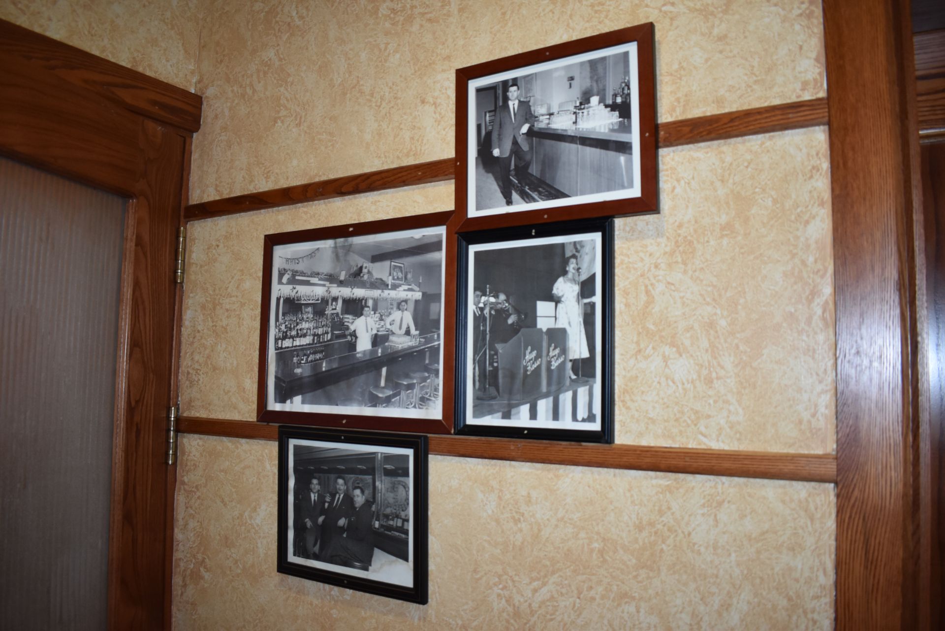 Approx 70 x Framed Pictures From American Italian Themed Restaurant - Various Sizes Included - CL470 - Image 11 of 40