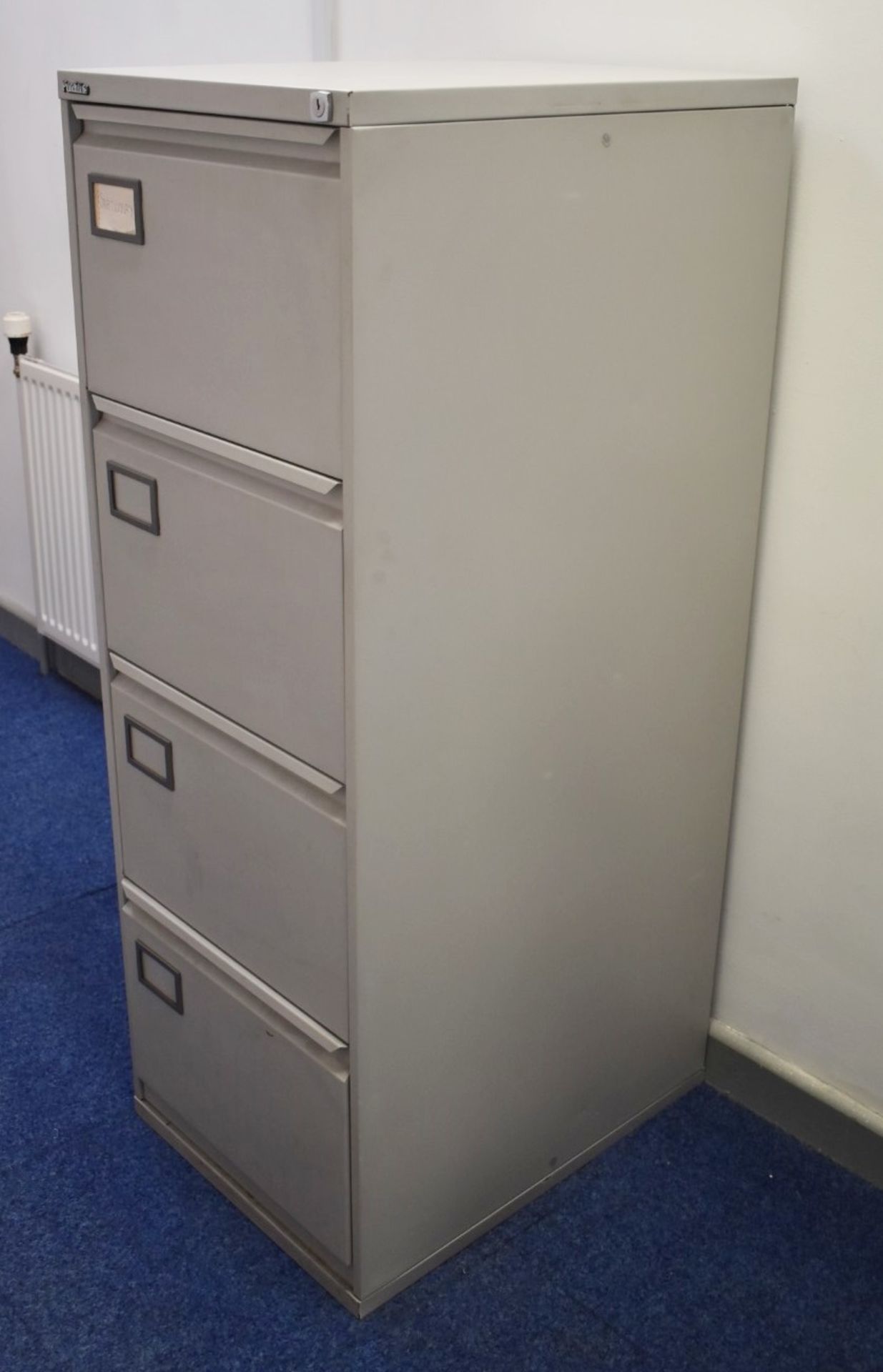 11 x Assorted Pieces of Office Furniture - Includes Desk, Chair, Pedestals, Filing Cabinet, - Image 7 of 8