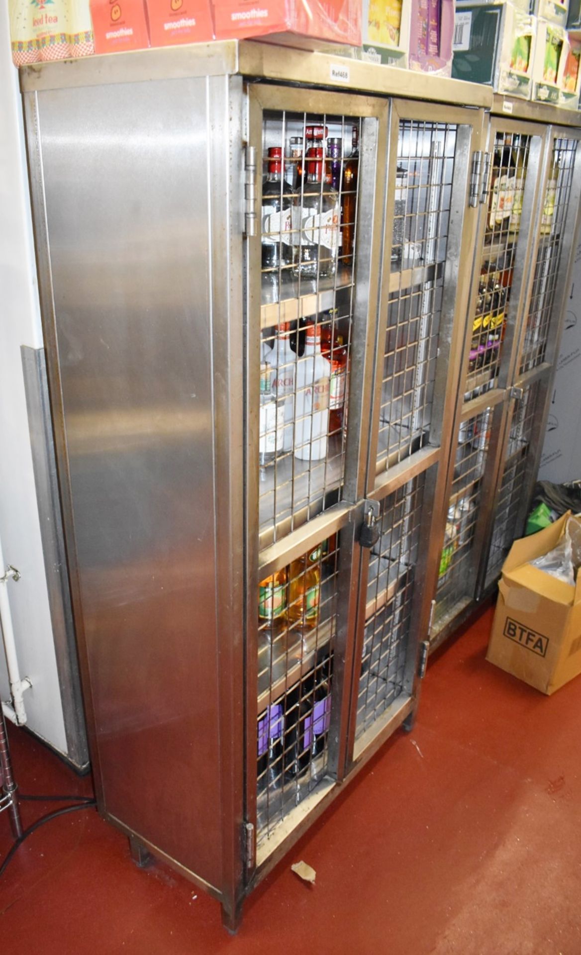 1 x Stainless Steel Security Drinks Cabinet With Caged Doors and Four Shelves - H160 x W80 x D40 cms - Bild 5 aus 5