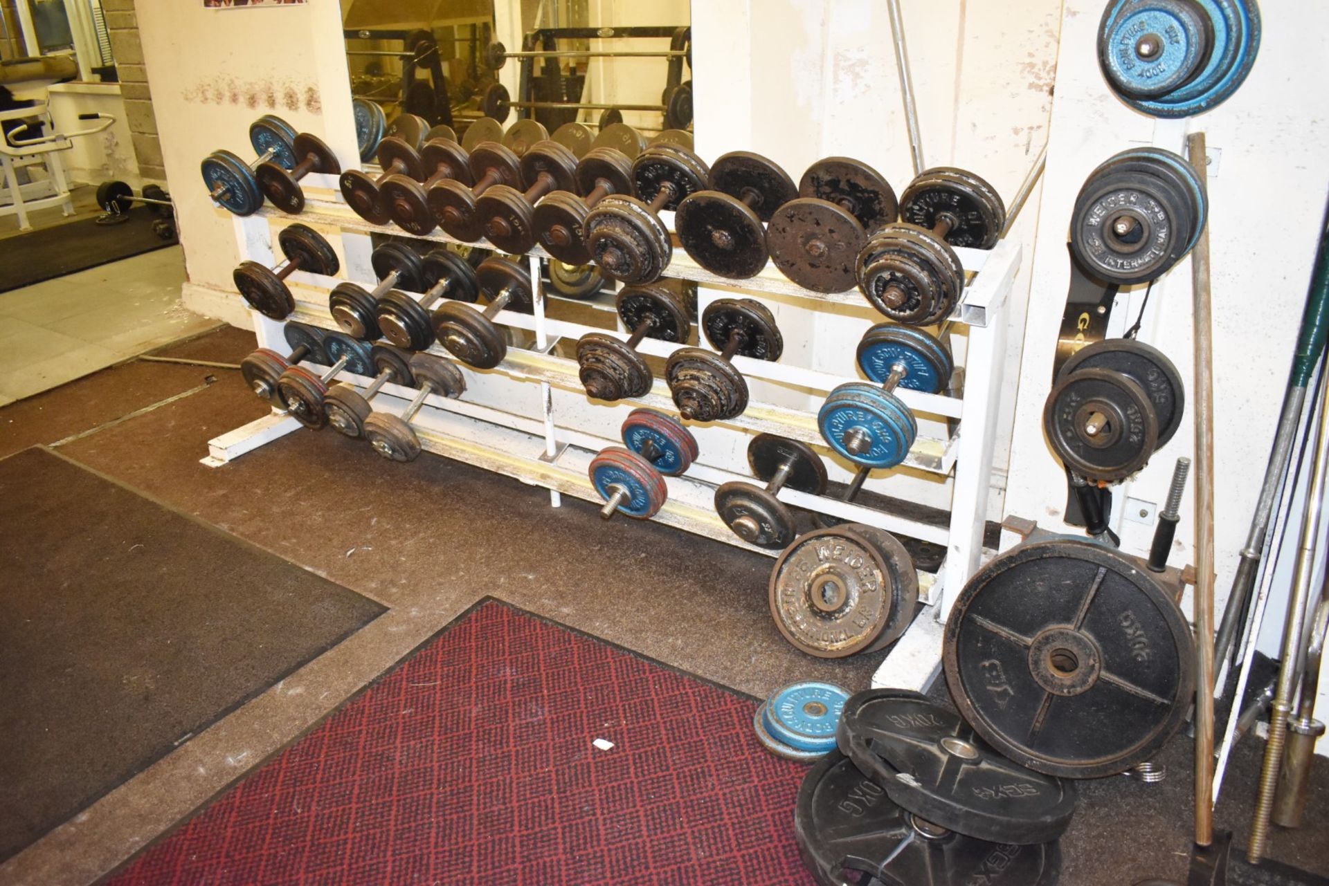 Approx 700 x Weight Lifting Weight Discs, 70 x Weight Lifting Bars, 32 x Weight Dumbells, 15 x - Image 15 of 40