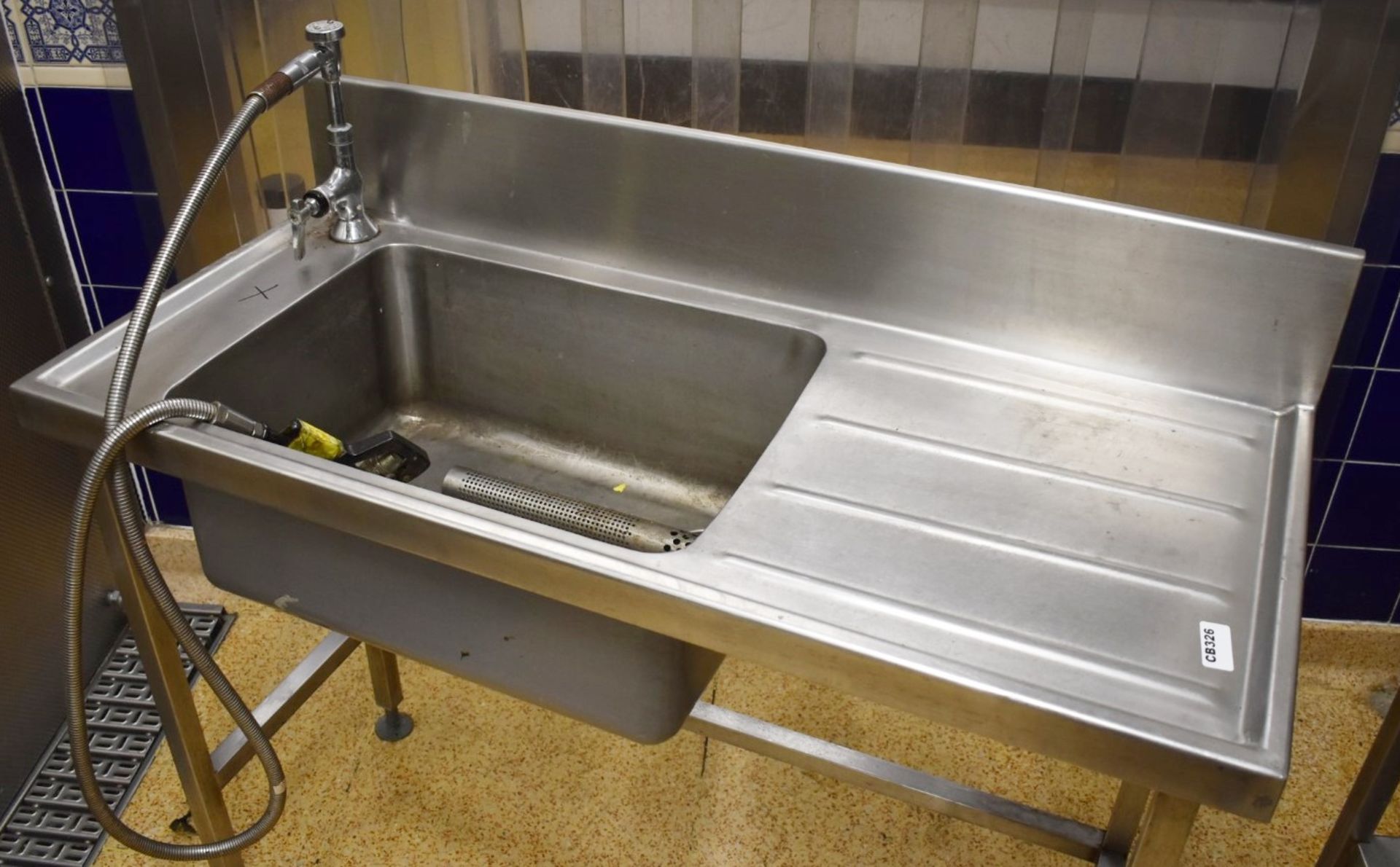 1 x Stainless Steel Sink Basin Wash Unit With Splashback and Hose Rinser Tap - H81 x W105 x D50 - Image 4 of 4
