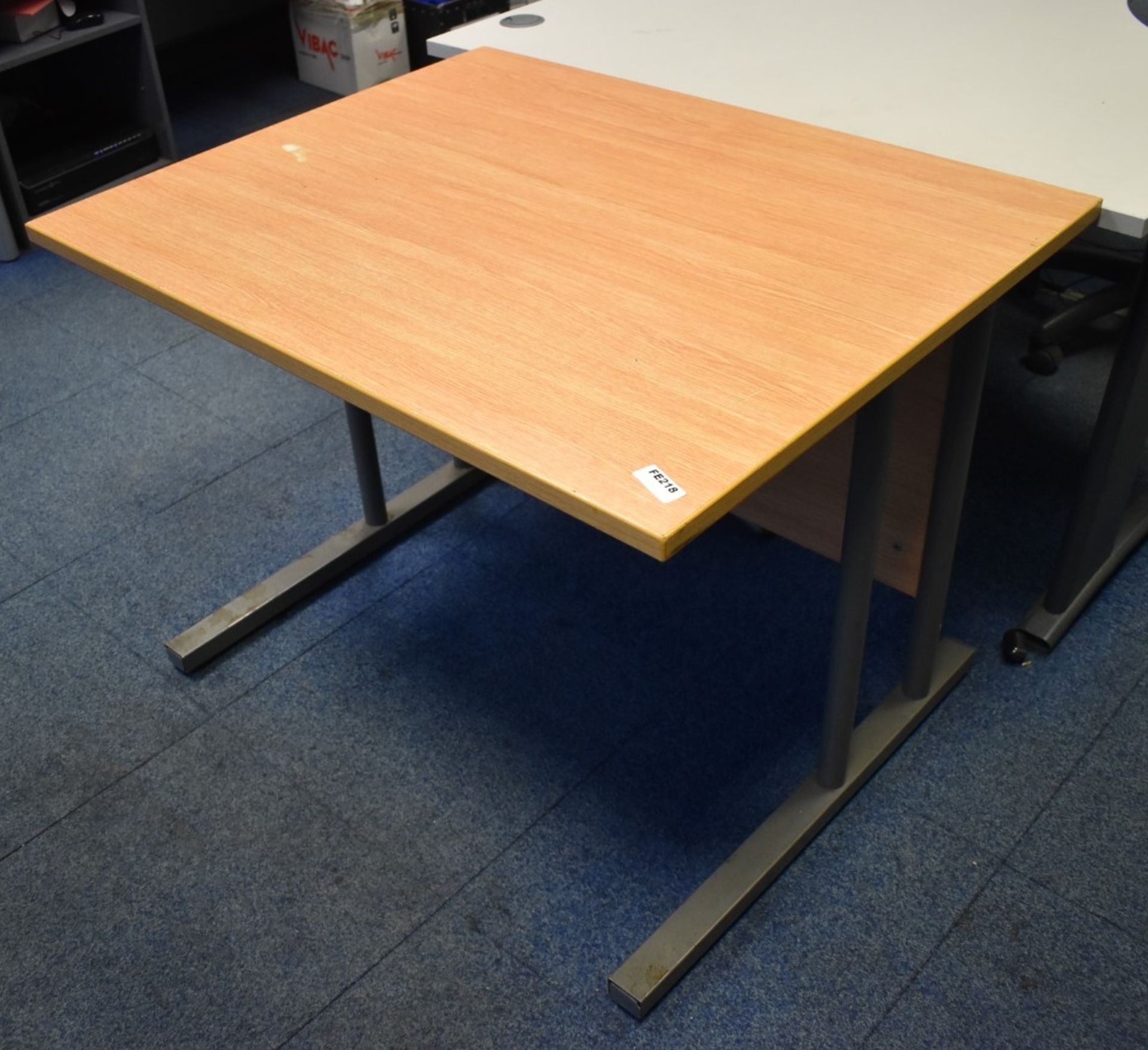 10 x Assorted Pieces of Office Furniture Including Tables and Drawer Pedestals - Ref FE218 ODS -