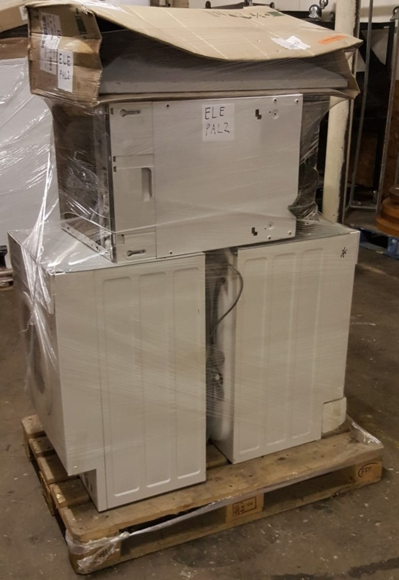 1 x Assorted Pallet of Domestic Appliances - Includes Washing Machines, Dishwasher & More