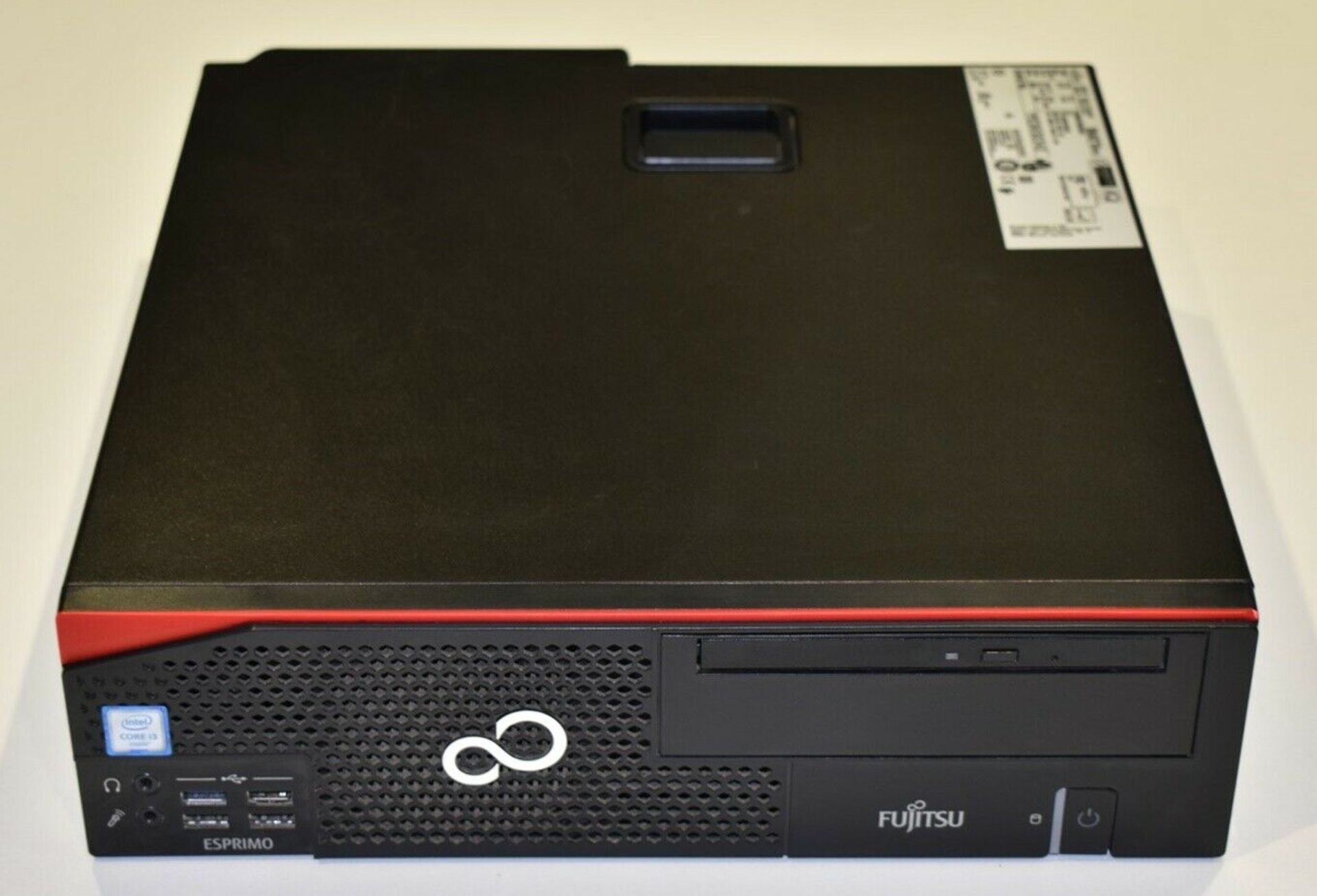 1 x Fujitsu Esprimo D556/2/E85+ Desktop Computer With Intel Core i3 6100 3.7 GHz 6th Gen
