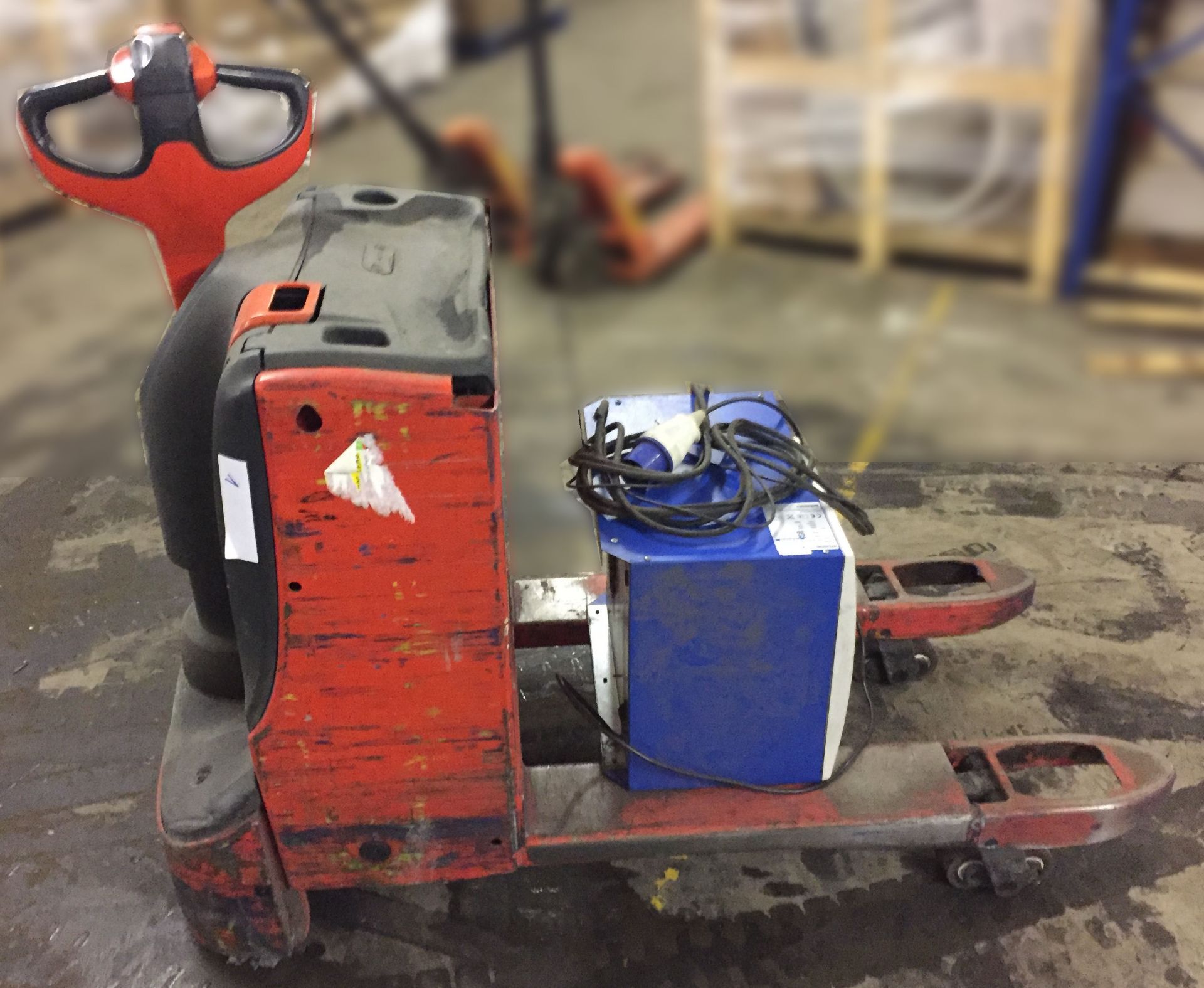 1 x Linde T20 Electric Pallet Truck - Tested and Working - Key and Charger Included - Bolton BL1 - Image 2 of 9