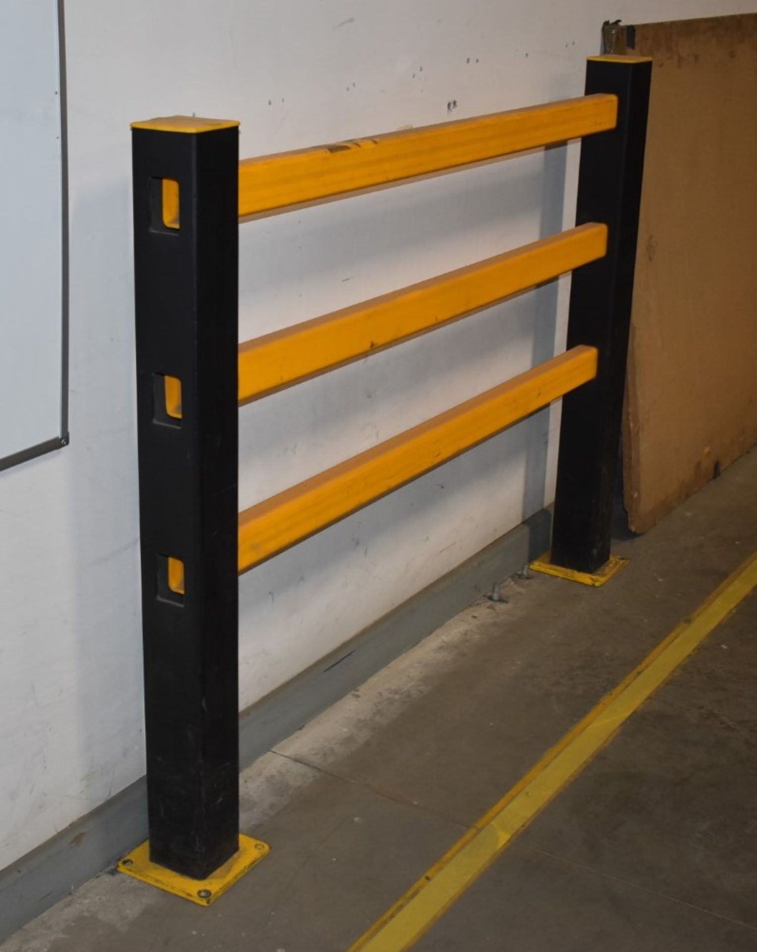 1 x Warehouse Safety Walk Way Barrier - 100cm Width - CL480 - Location: Nottingham NG15The buyer