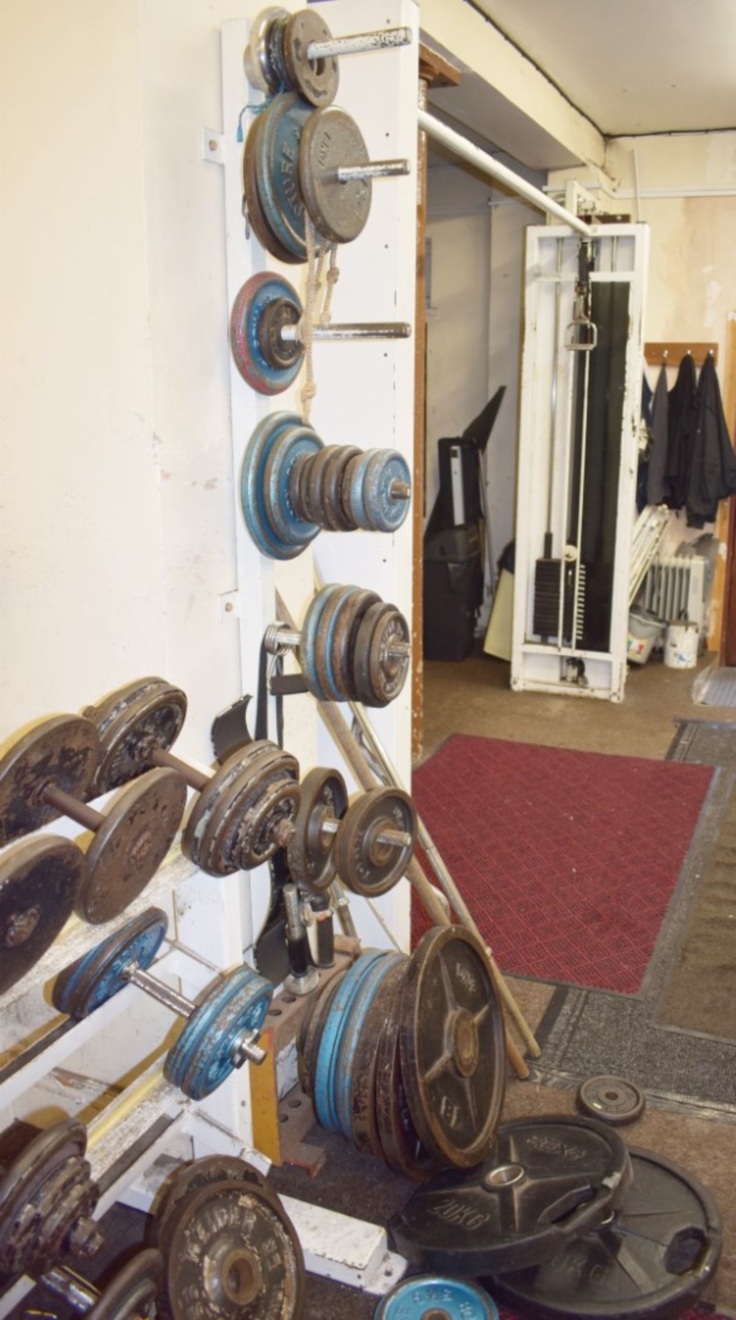 Approx 700 x Weight Lifting Weight Discs, 70 x Weight Lifting Bars, 32 x Weight Dumbells, 15 x - Image 37 of 40