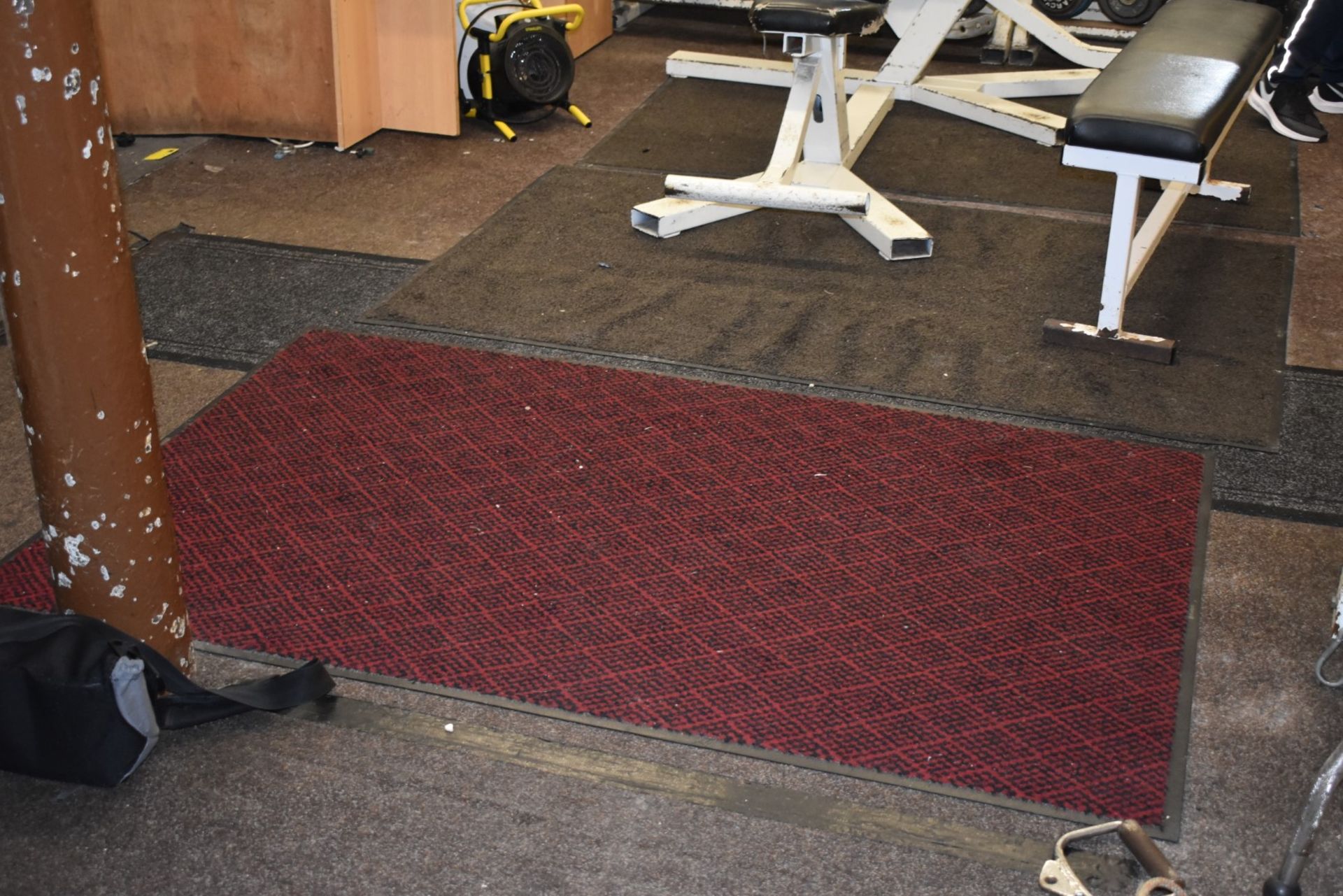 Contents of Bodybuilding and Strongman Gym - Includes Approx 30 Pieces of Gym Equipment, Floor Mats, - Image 95 of 95