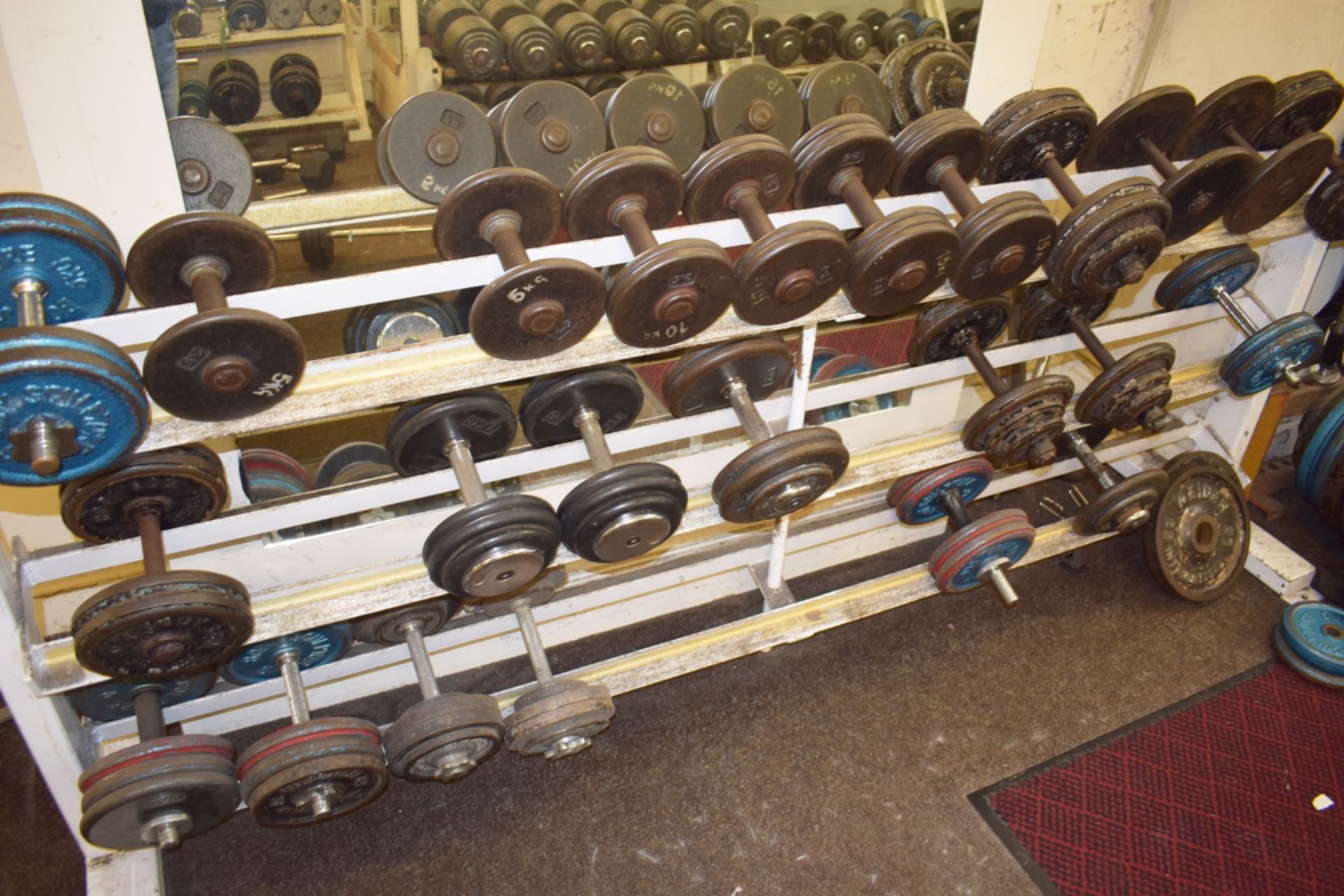 Approx 700 x Weight Lifting Weight Discs, 70 x Weight Lifting Bars, 32 x Weight Dumbells, 15 x - Image 36 of 40