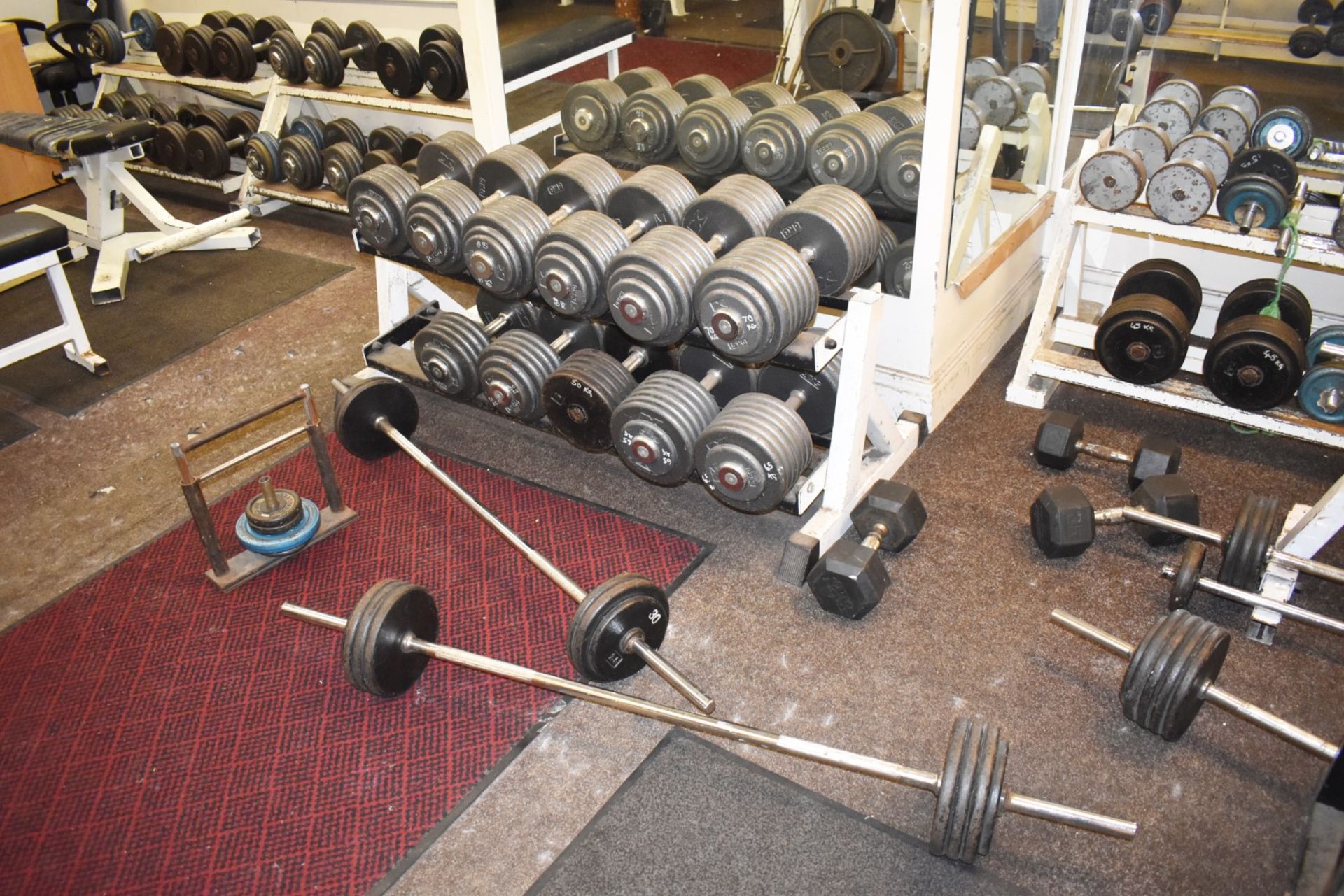 Approx 700 x Weight Lifting Weight Discs, 70 x Weight Lifting Bars, 32 x Weight Dumbells, 15 x - Image 14 of 40