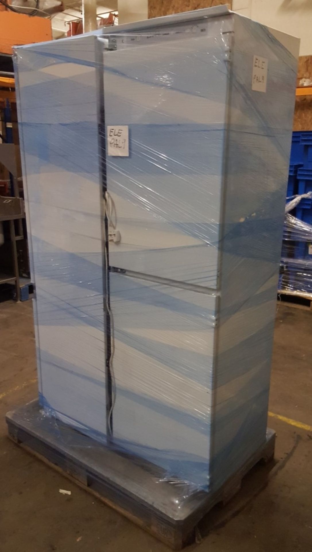 1 x Assorted Pallet of Domestic Appliances - Includes Fridge Freezer - REF: ELEPAL9 - CL011 - Image 3 of 8