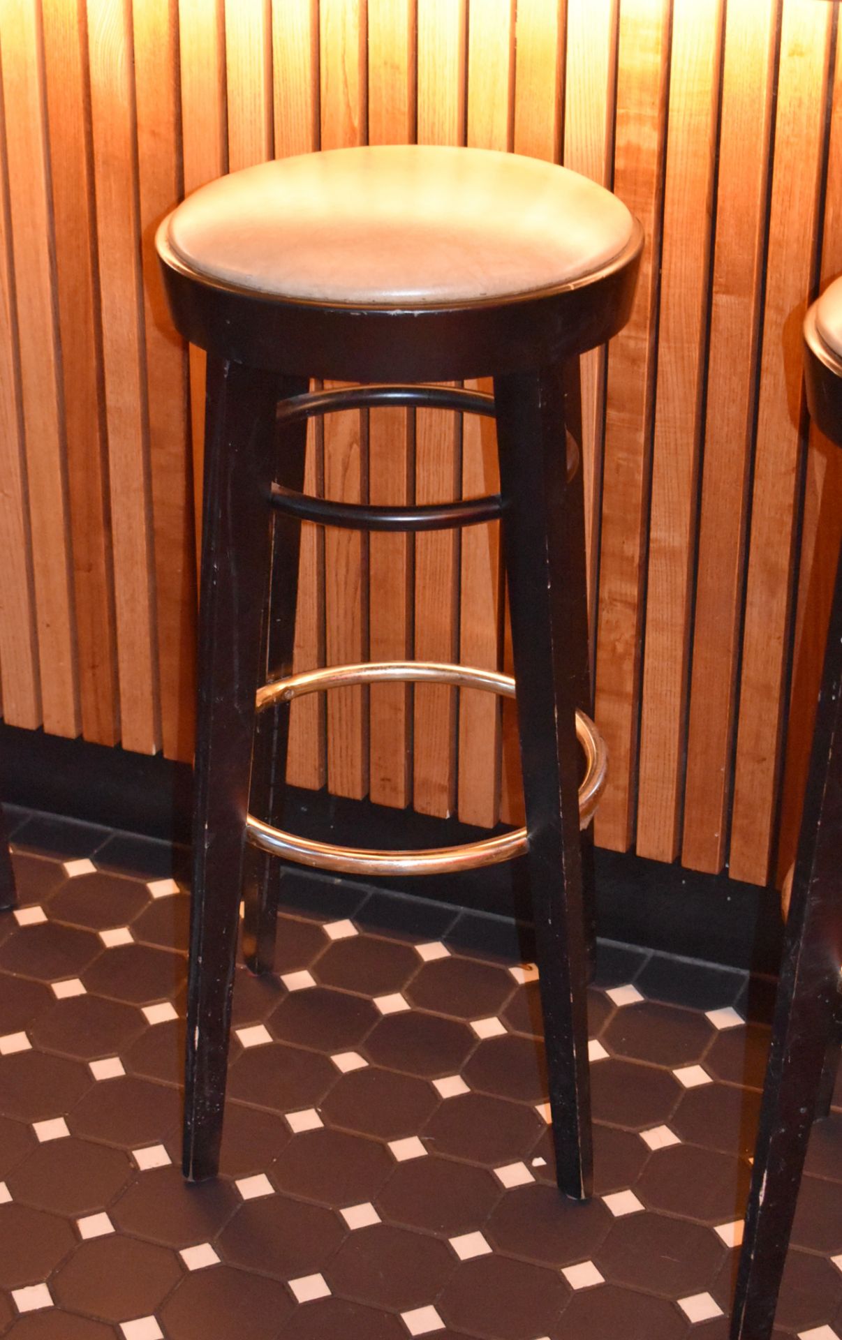 4 x Bar Stools in Black With Cushioned Seats and Foot Rests - H105 x W75 cms - CL470 - Location: - Image 3 of 3