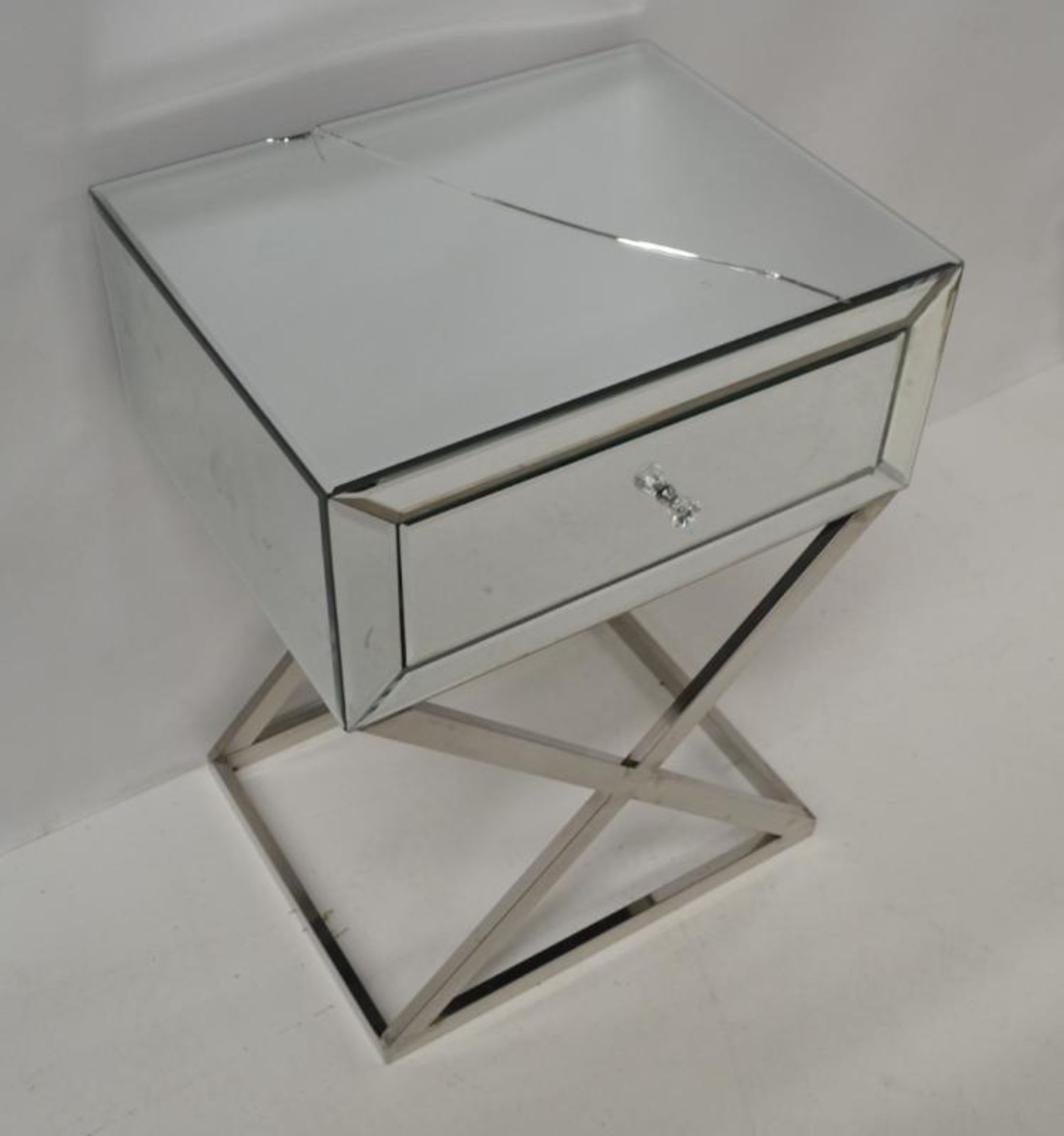 2 x Mirrored Glass Side Tables - Ref: BLT377 - CL380 - NO VAT - Location: Altrincham WA14 - Image 8 of 15