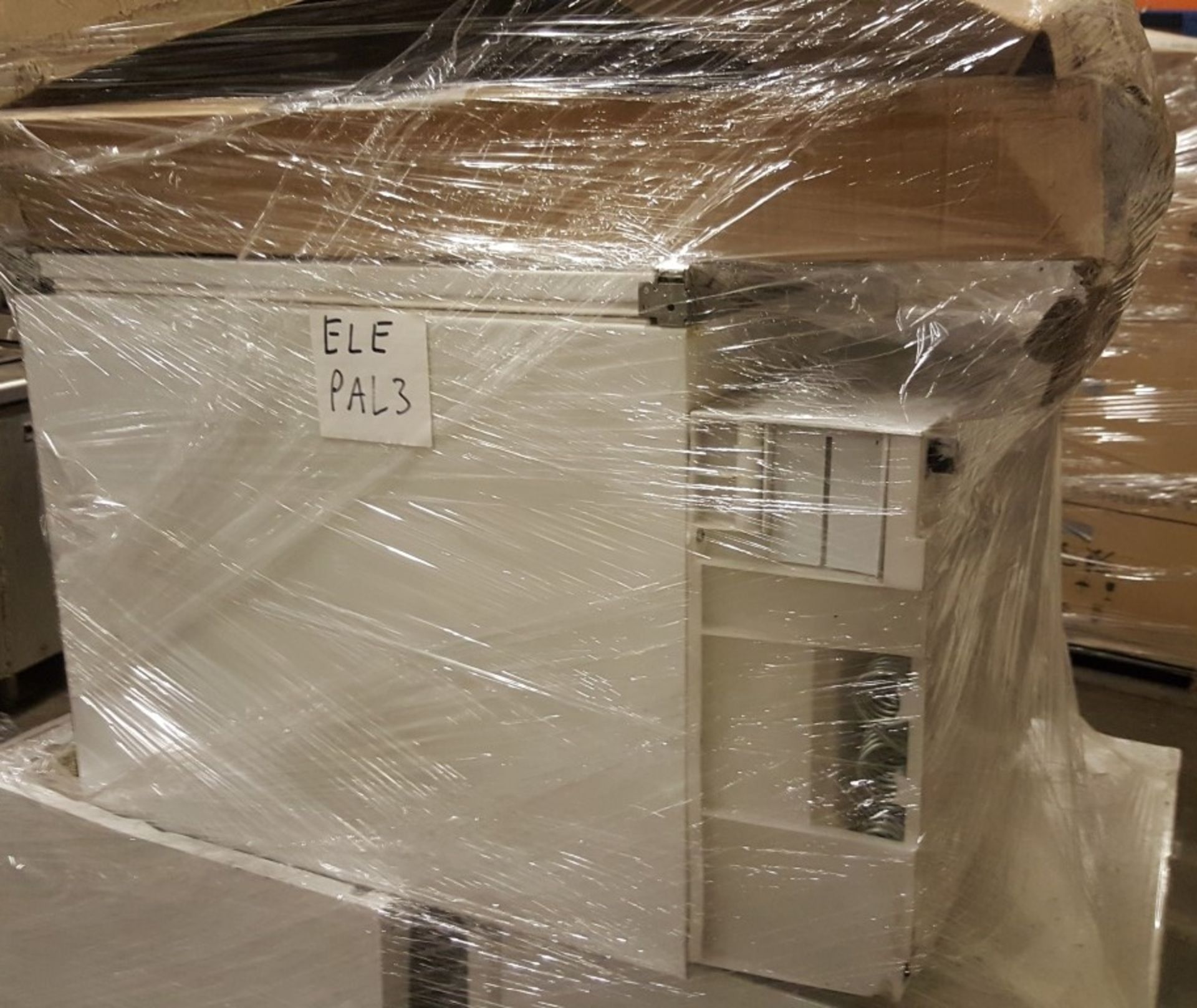 1 x Assorted Pallet of Domestic Appliances - Includes Fridges, Dishwasher & More REF: ELEPAL3 - Image 8 of 9