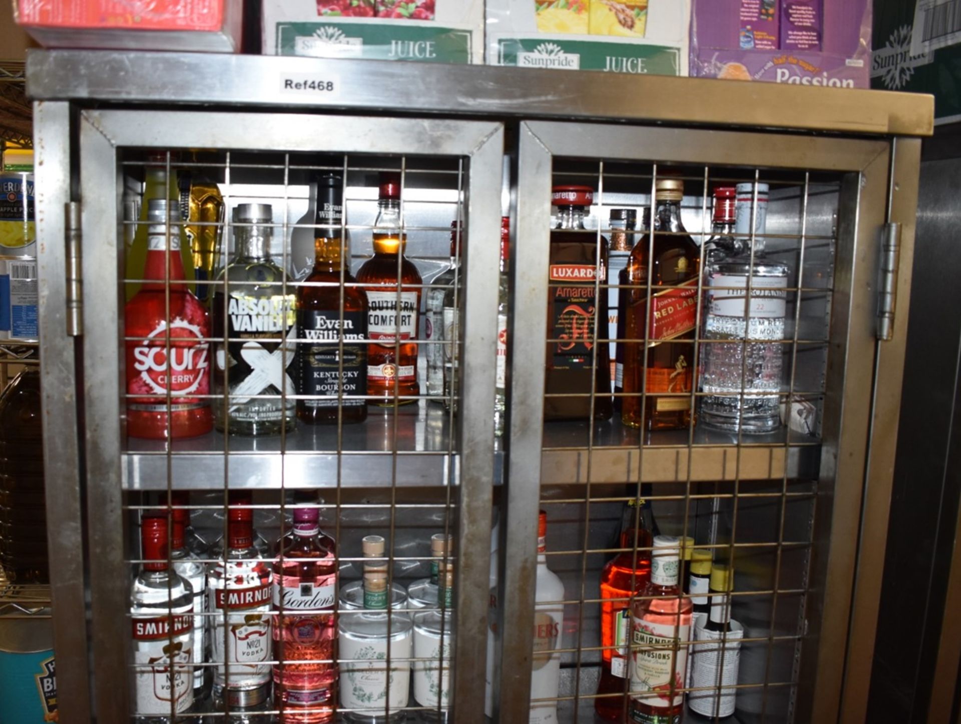 1 x Stainless Steel Security Drinks Cabinet With Caged Doors and Four Shelves - H160 x W80 x D40 cms - Bild 4 aus 5