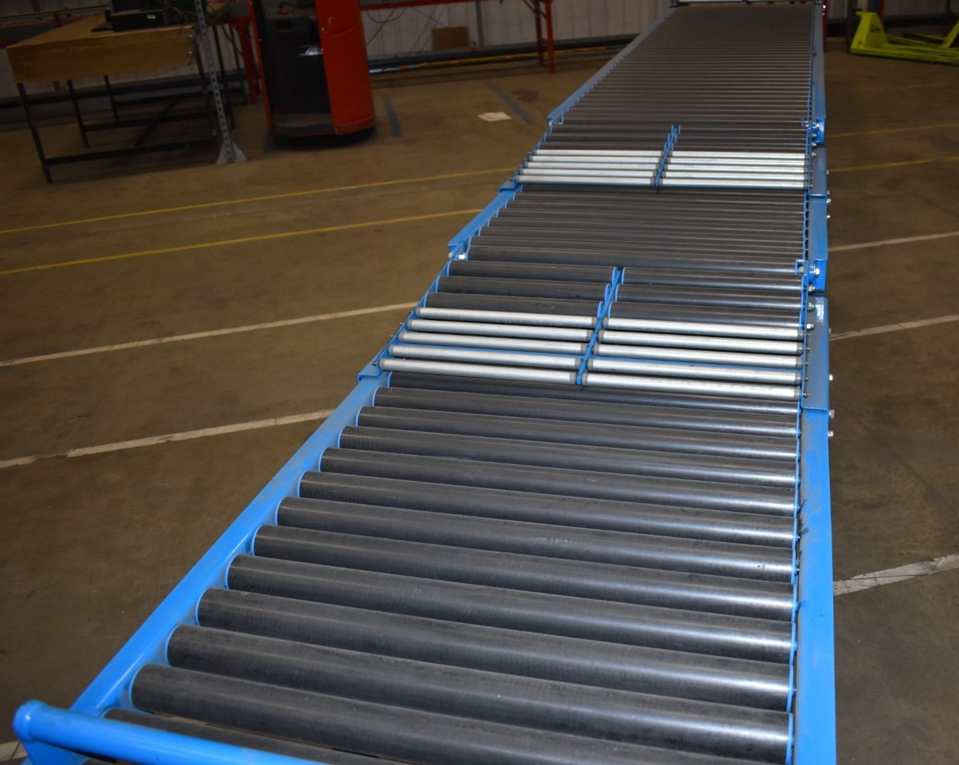 1 x Adjustable Manual Gravity Telescopic Conveyor - For Loading Trucks - Ref FE193A - CL480 - - Image 3 of 9