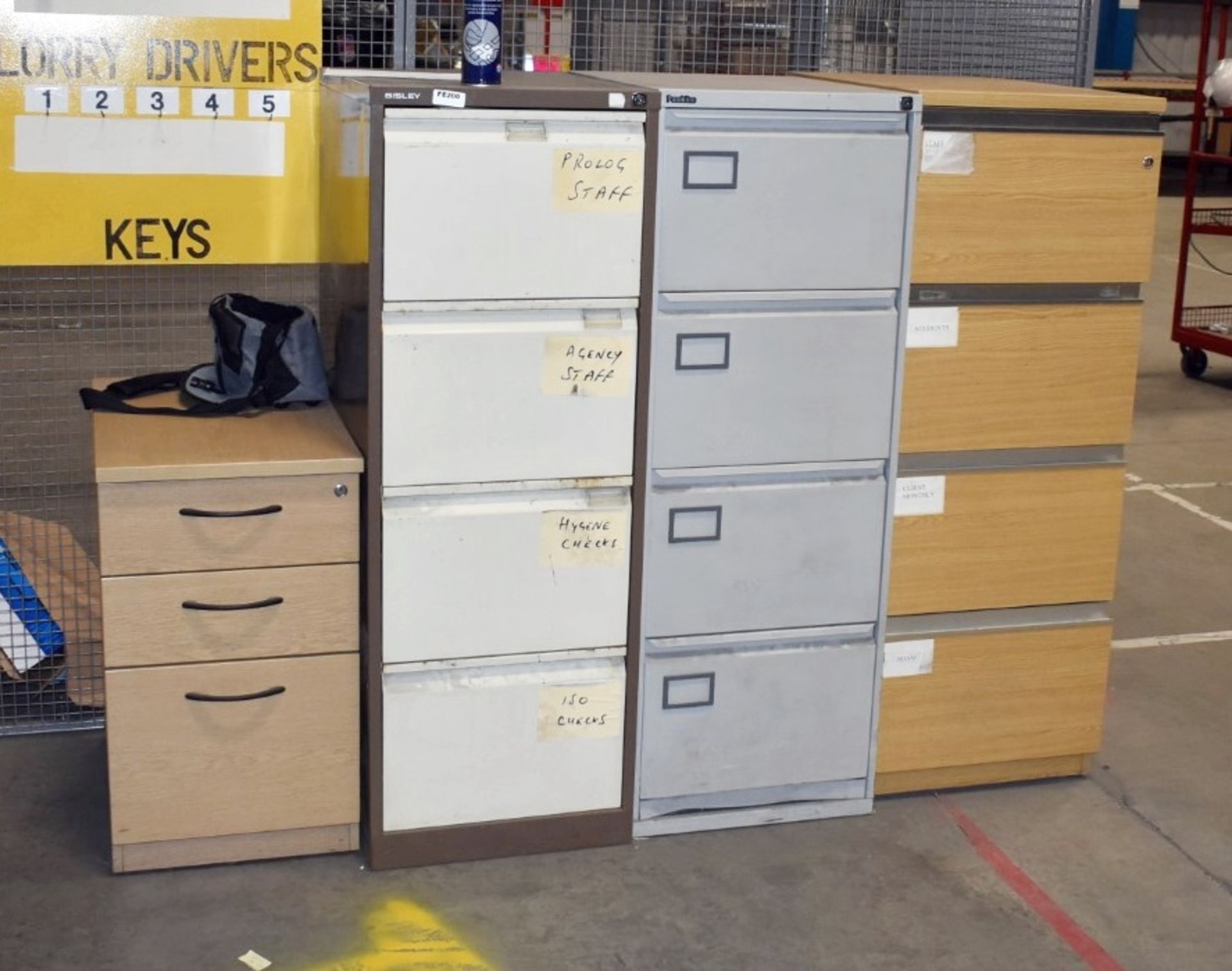 Assorted Collection of Office Furniture - Include 4 x Filing Cabinets and 2 x Desks - Ref FE200 WH - - Image 2 of 6