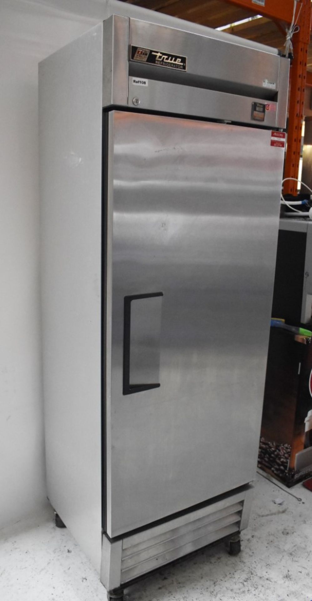 1 x True T-19E Upright Single Solid Door Fridge - Stainless Steel and Aluminium Finish - 230v - H200 - Image 2 of 7