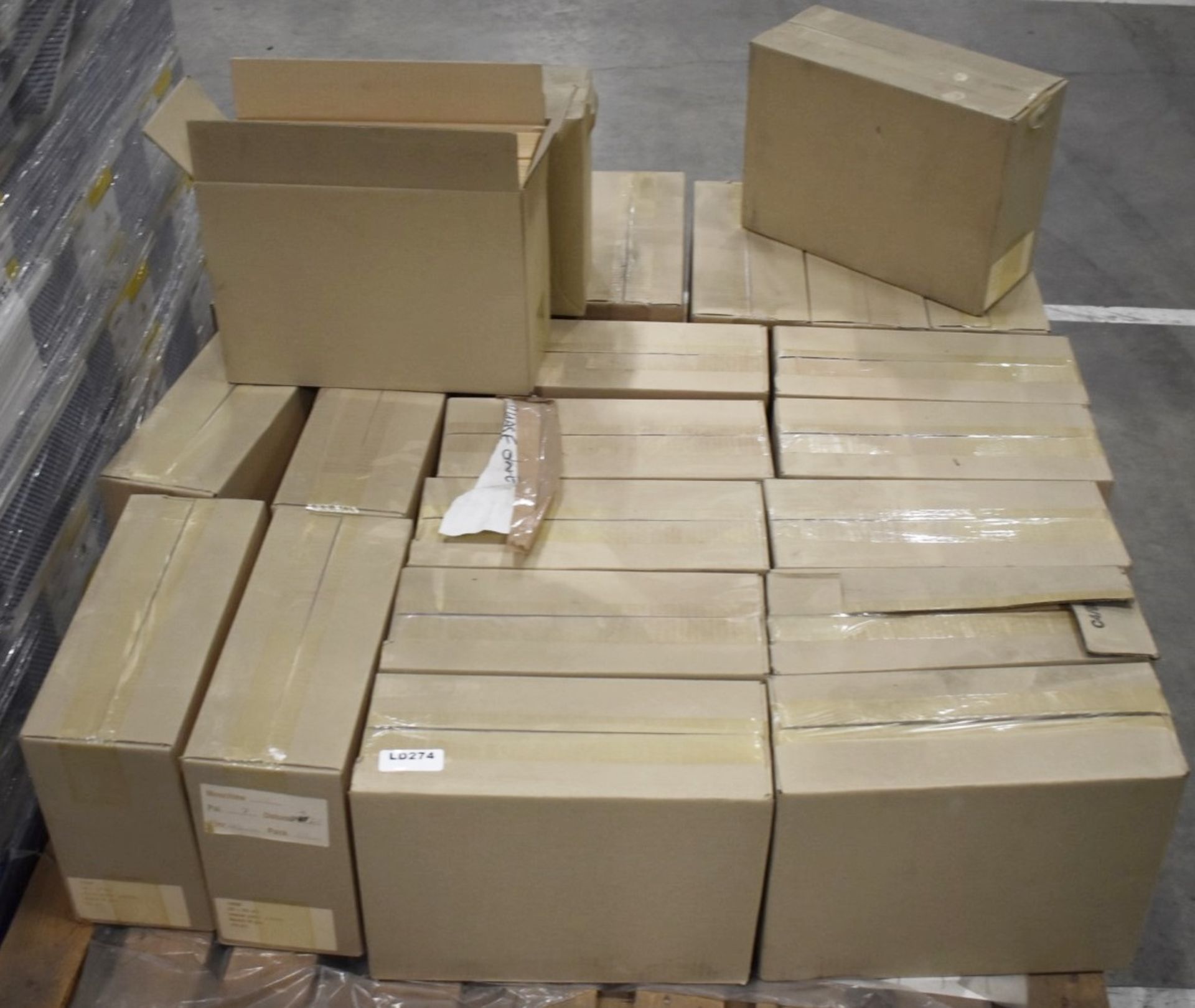 Approx 40 Boxes of Manilla 90gsm Window Envelopes - Ref LD274 - CL480 - Location: Nottingham NG15 - Image 2 of 5