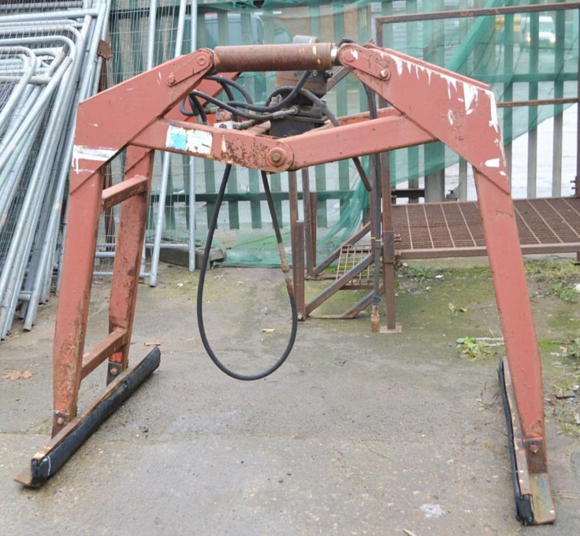 1 x Industrial Palfinger 450GF Grapple Claw - CL464 - Location:Liverpool L19 - Used - Image 2 of 19