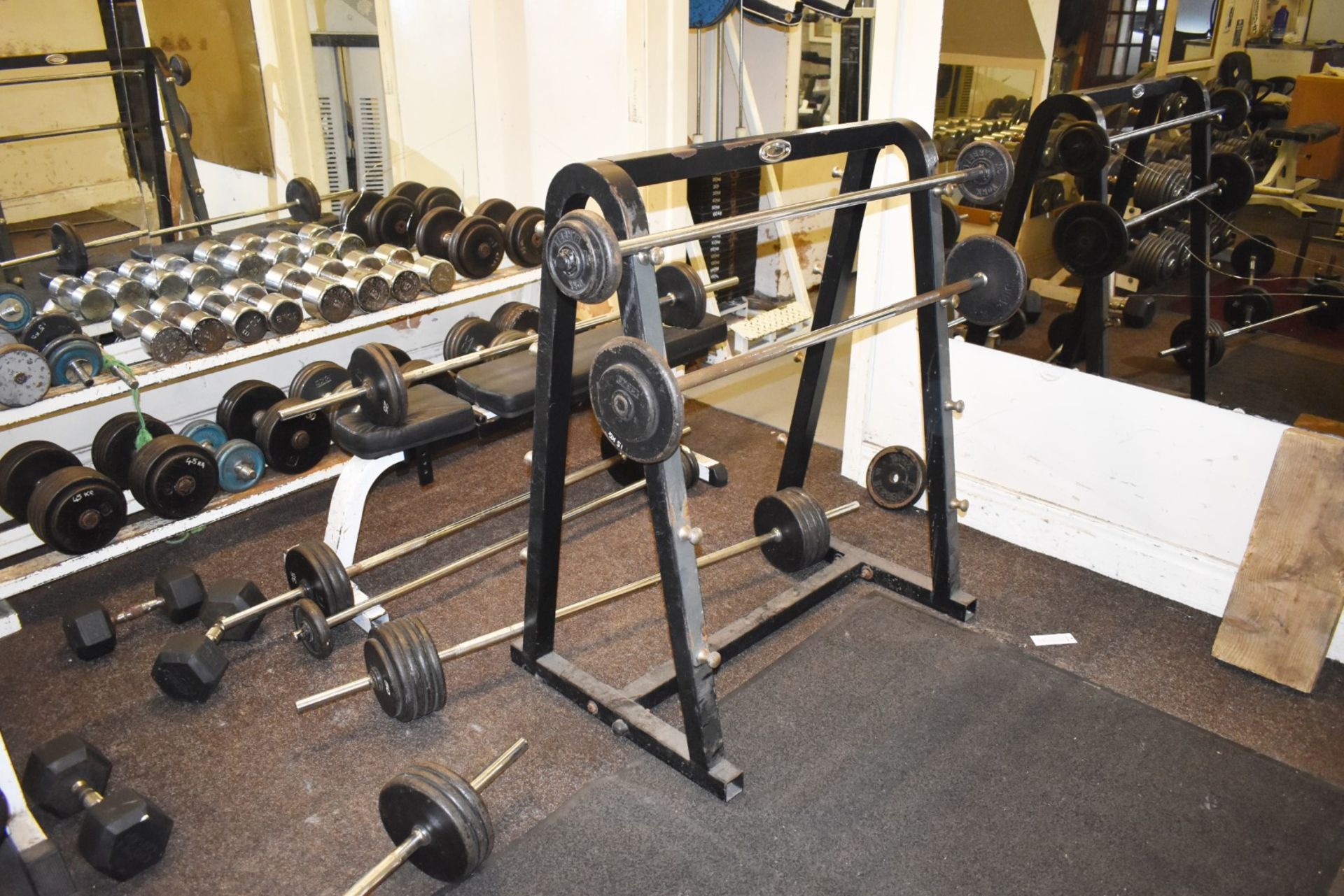 Approx 700 x Weight Lifting Weight Discs, 70 x Weight Lifting Bars, 32 x Weight Dumbells, 15 x - Image 10 of 40