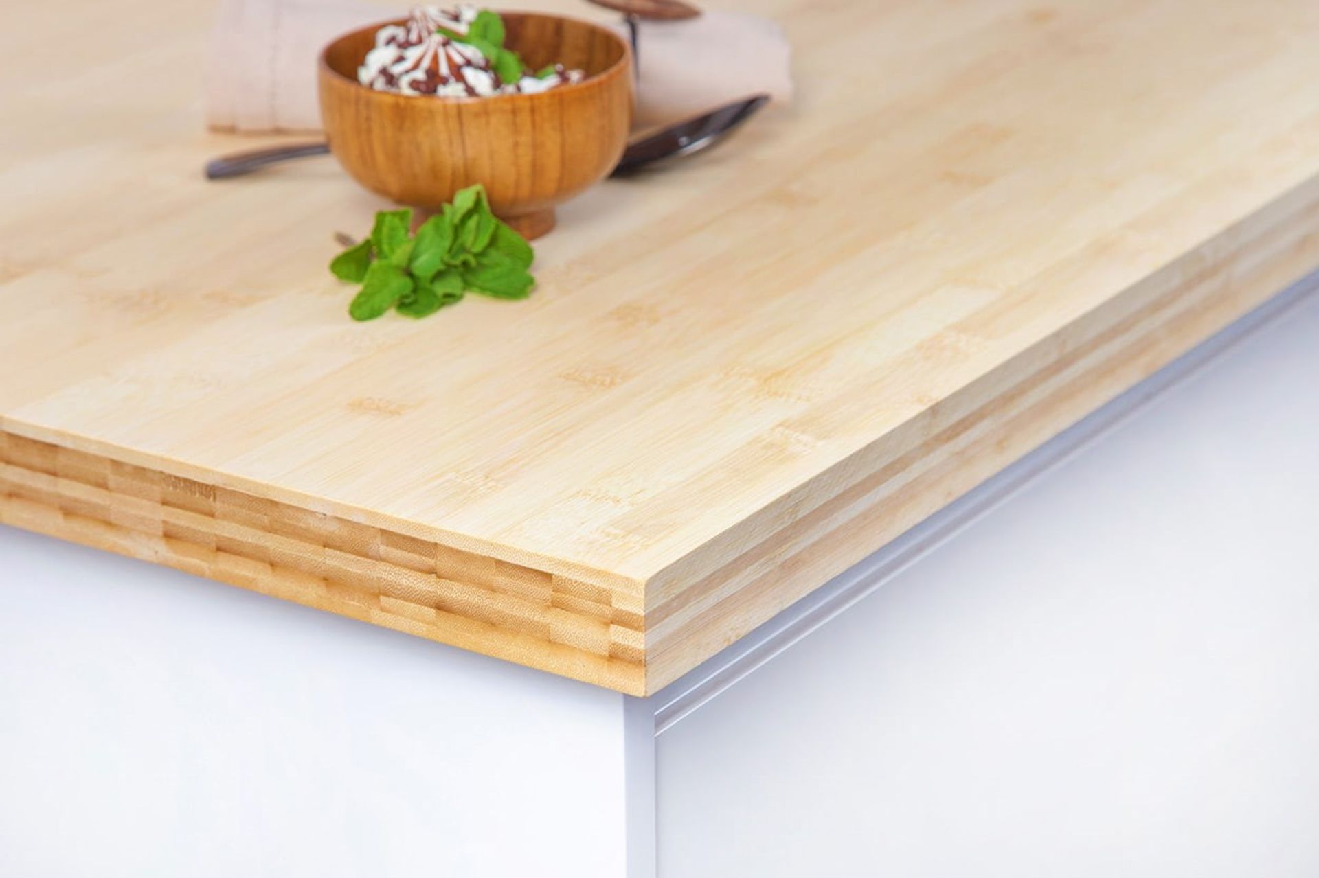 1 x Layered Solid Bamboo Wood Worktop - Size: 4000 x 650 x 40mm - Ideal For Kitchens, Countertops, - Image 4 of 5