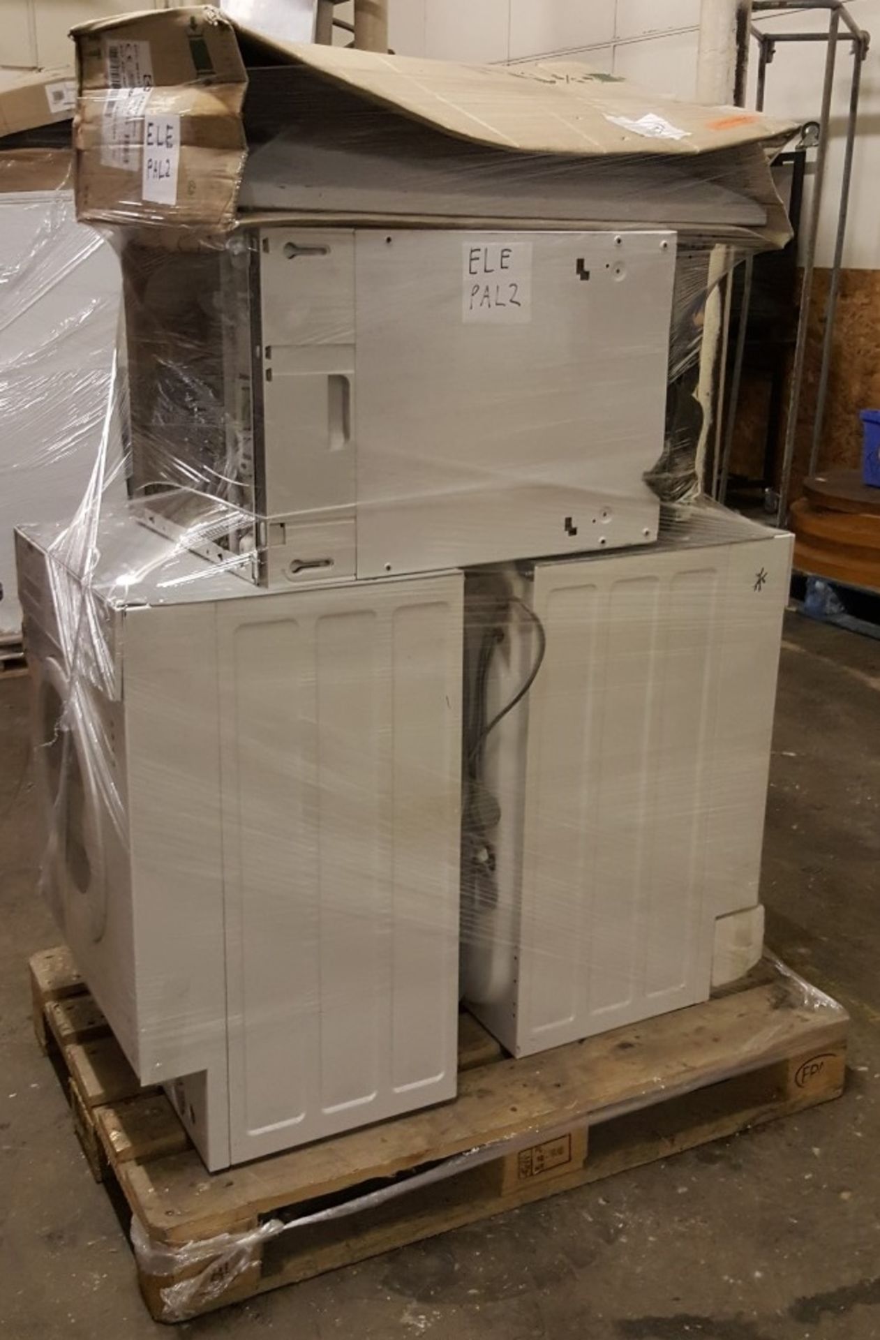 1 x Assorted Pallet of Domestic Appliances - Includes Washing Machines, Dishwasher & More - Image 9 of 9