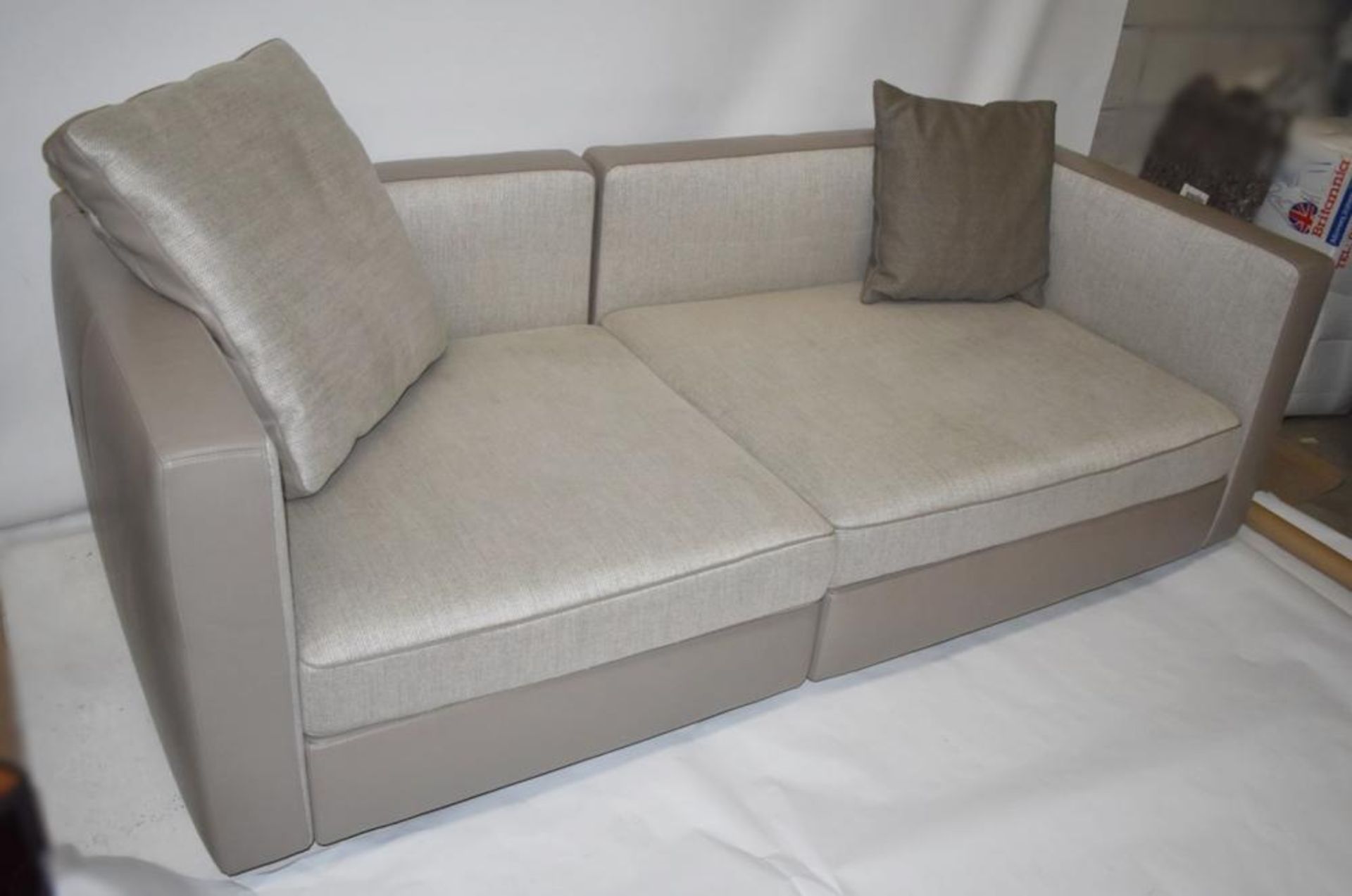 1 x POLTRONA FRAU 2-Section Modular Sofa - In Grey Fabric And Leather - Original RRP £5,639 - Image 7 of 9