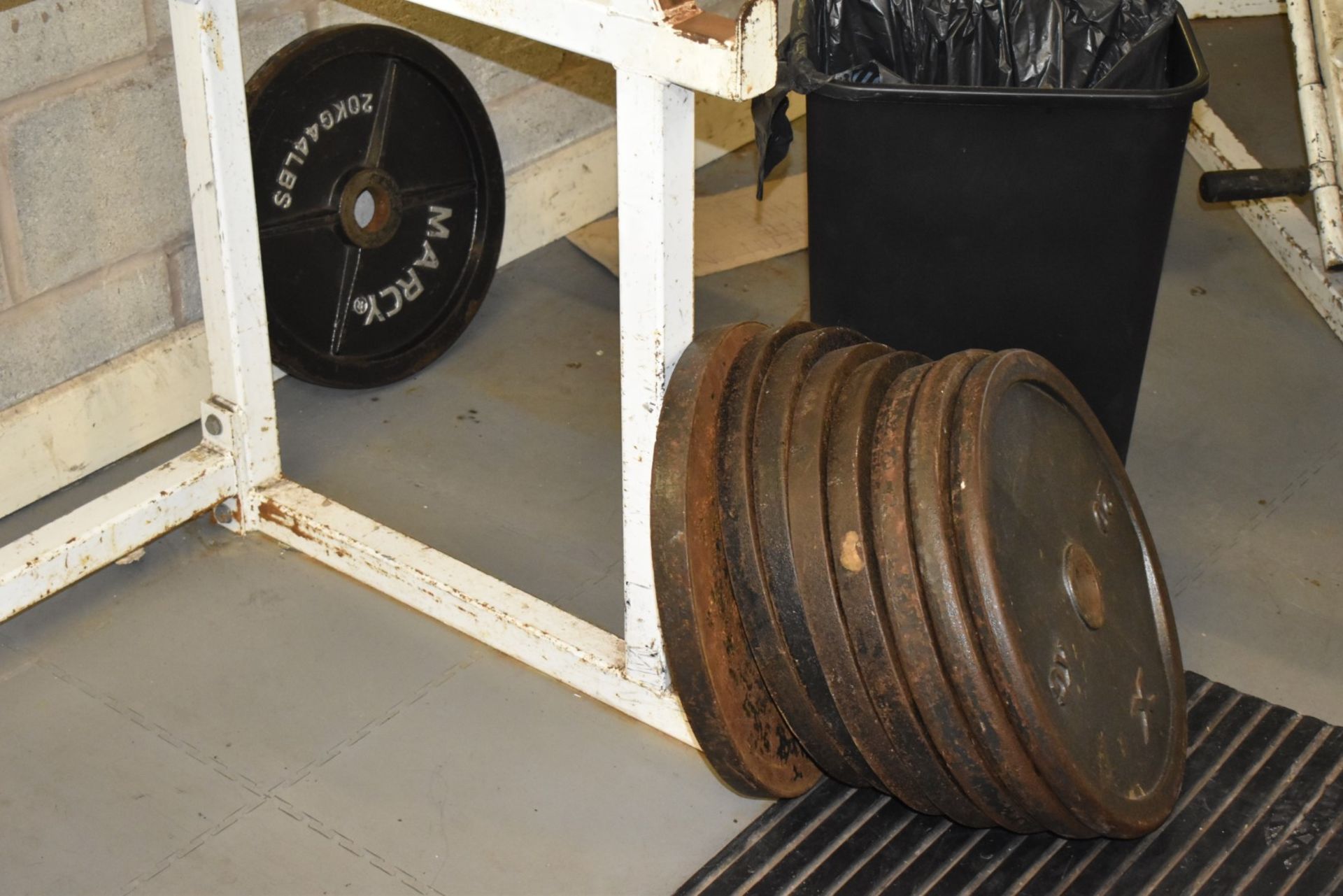 Approx 700 x Weight Lifting Weight Discs, 70 x Weight Lifting Bars, 32 x Weight Dumbells, 15 x - Image 21 of 40