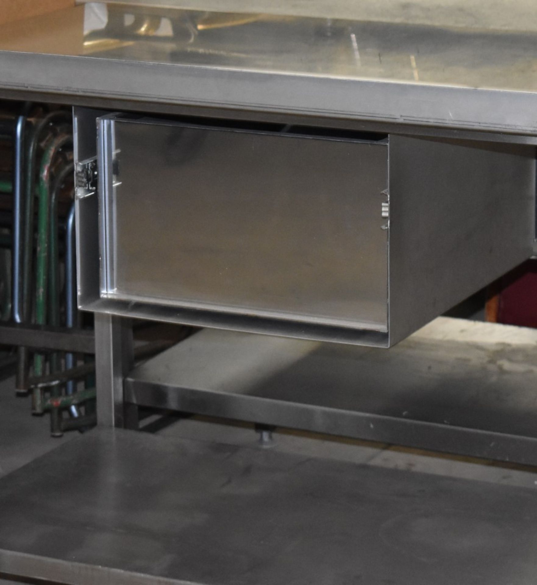 1 x Stainless Steel Prep Bench With Undershelf, Upstand and Central Drawer - H86 x W100 x D70 - Image 5 of 6