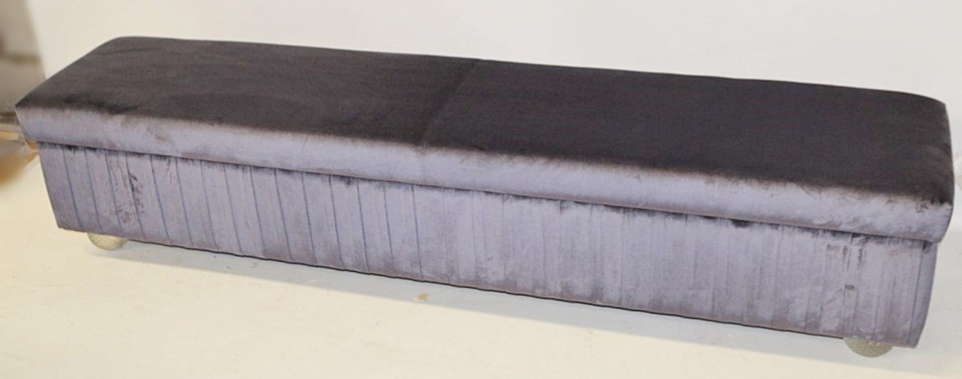 1 x REFLEX 'Plisse' Pleated Ottoman / Bedroom Bench In Plum With 'Illuminated' Spherical Glass Feet - Image 2 of 11