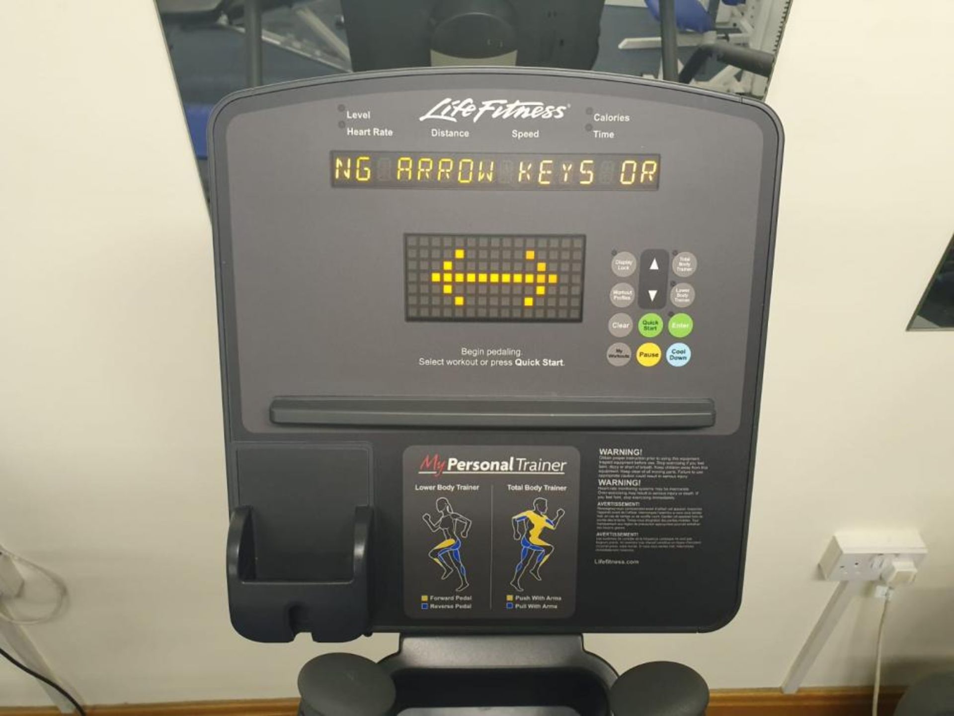1 x Life Fitness My Personal Trainer Club Series Elliptical Cross Trainer - Professional Gym / Sport - Image 7 of 11