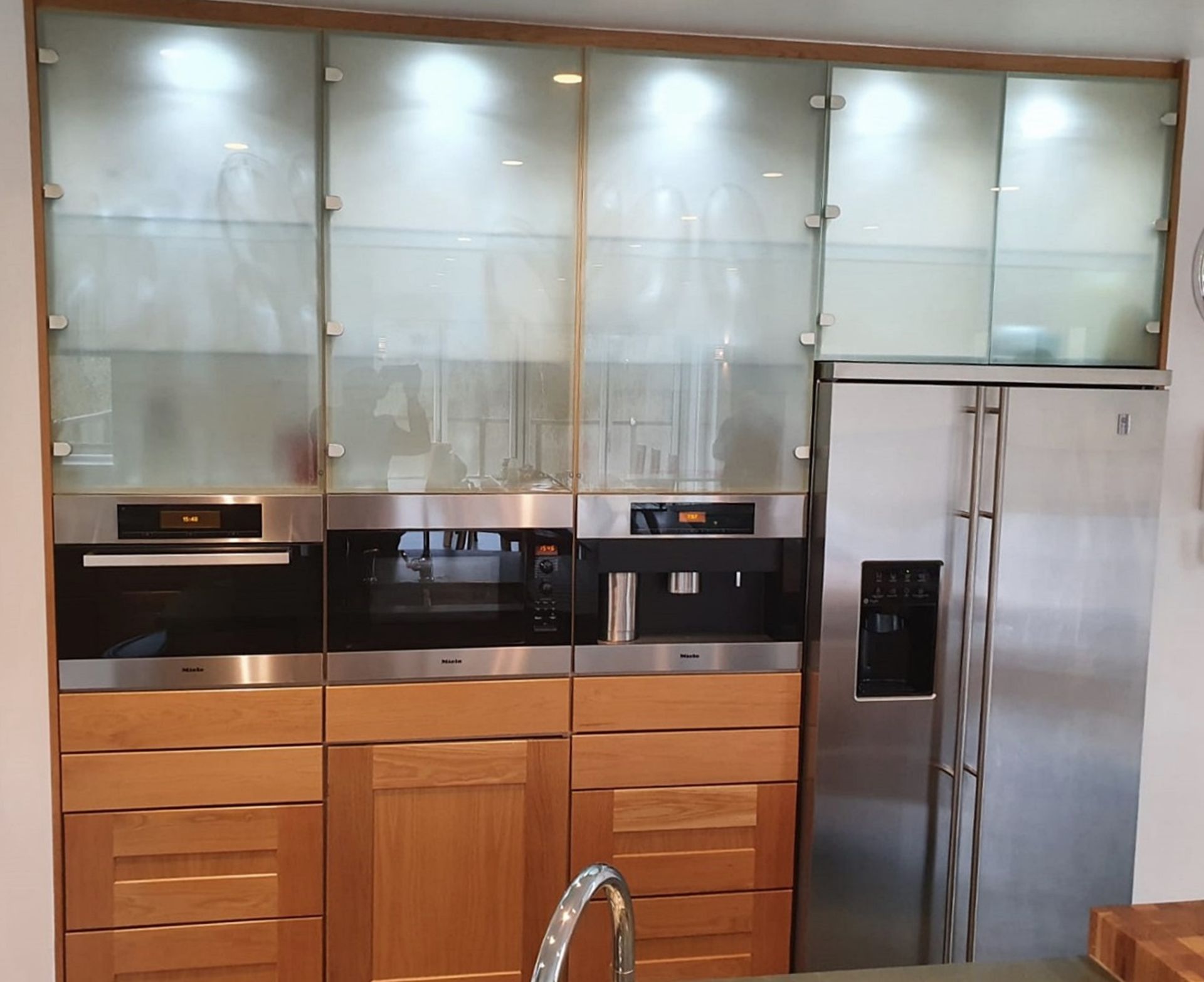 1 x Solid Oak Fitted Kitchen With Intergrated Miele Appliancess - CL487 - Location: Wigan *NO VAT* - Image 32 of 82