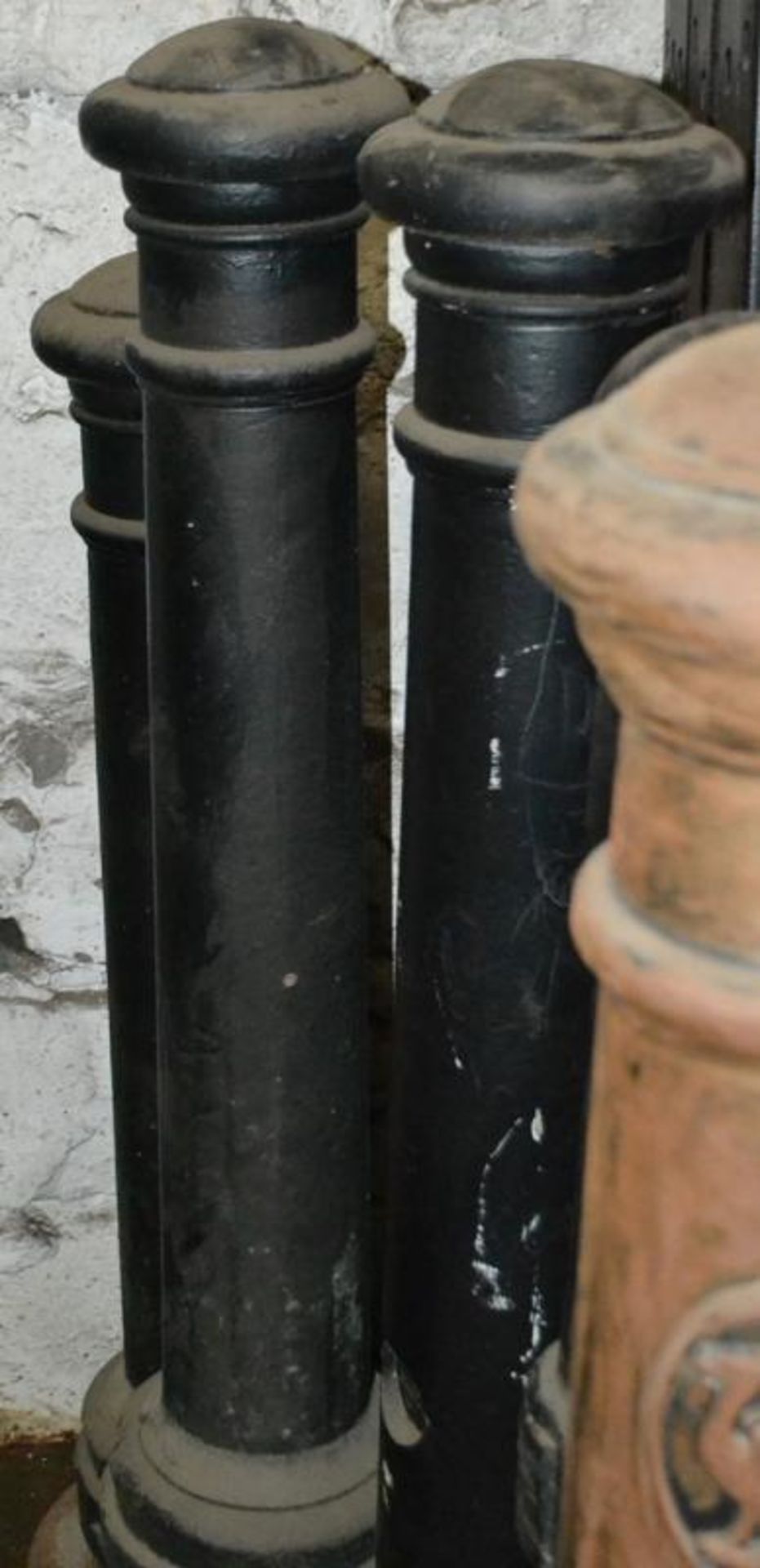 11 x Cast Iron Bollards in White, Black and Matt Bronze - CL464 - Location: Liverpool L19 - Image 14 of 15