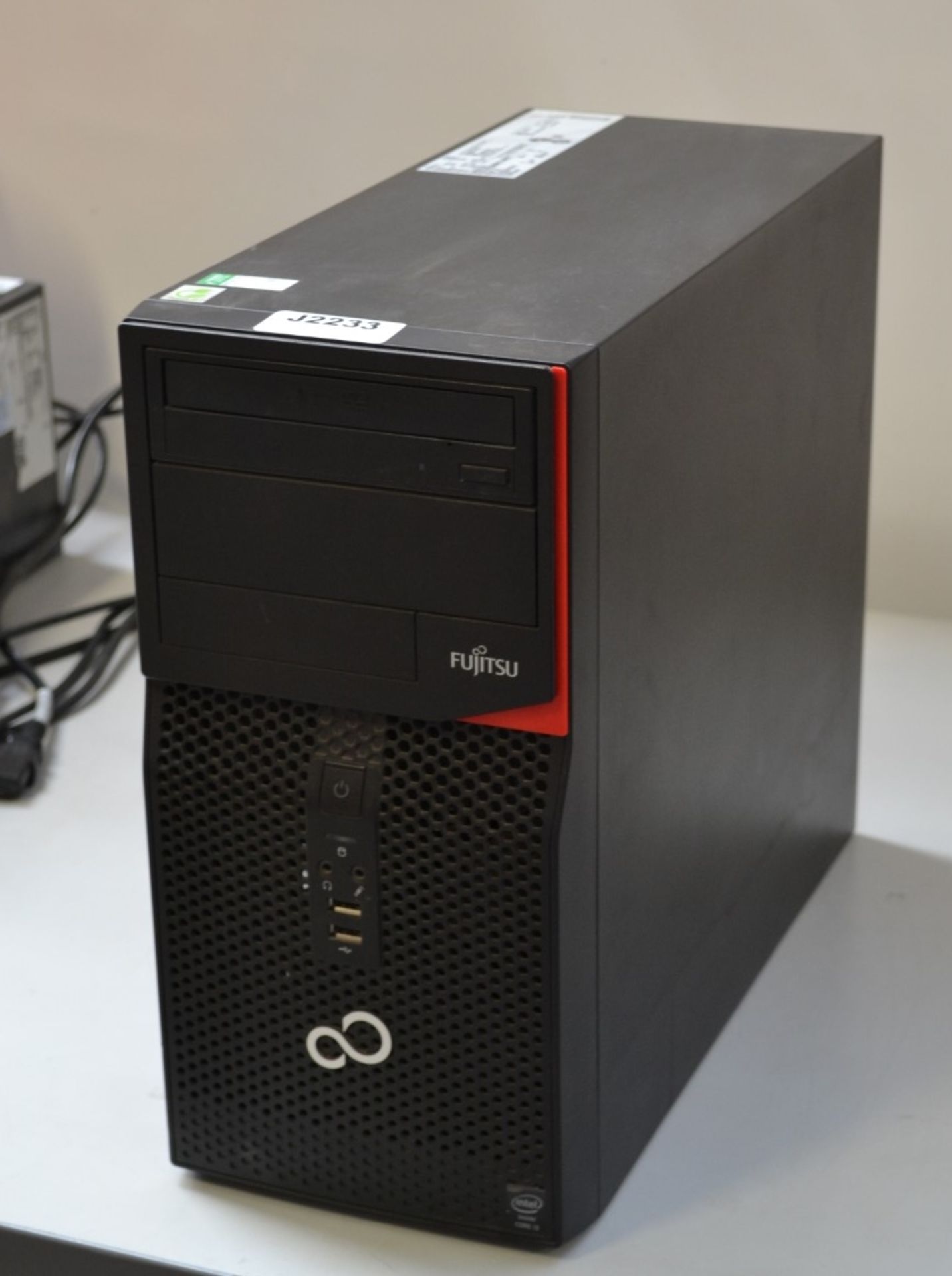 1 x Fujitsu Esprimo P420 Desktop Computer - Features Intel Core i3-4130 3.4ghz Processor and 4gb - Image 4 of 4