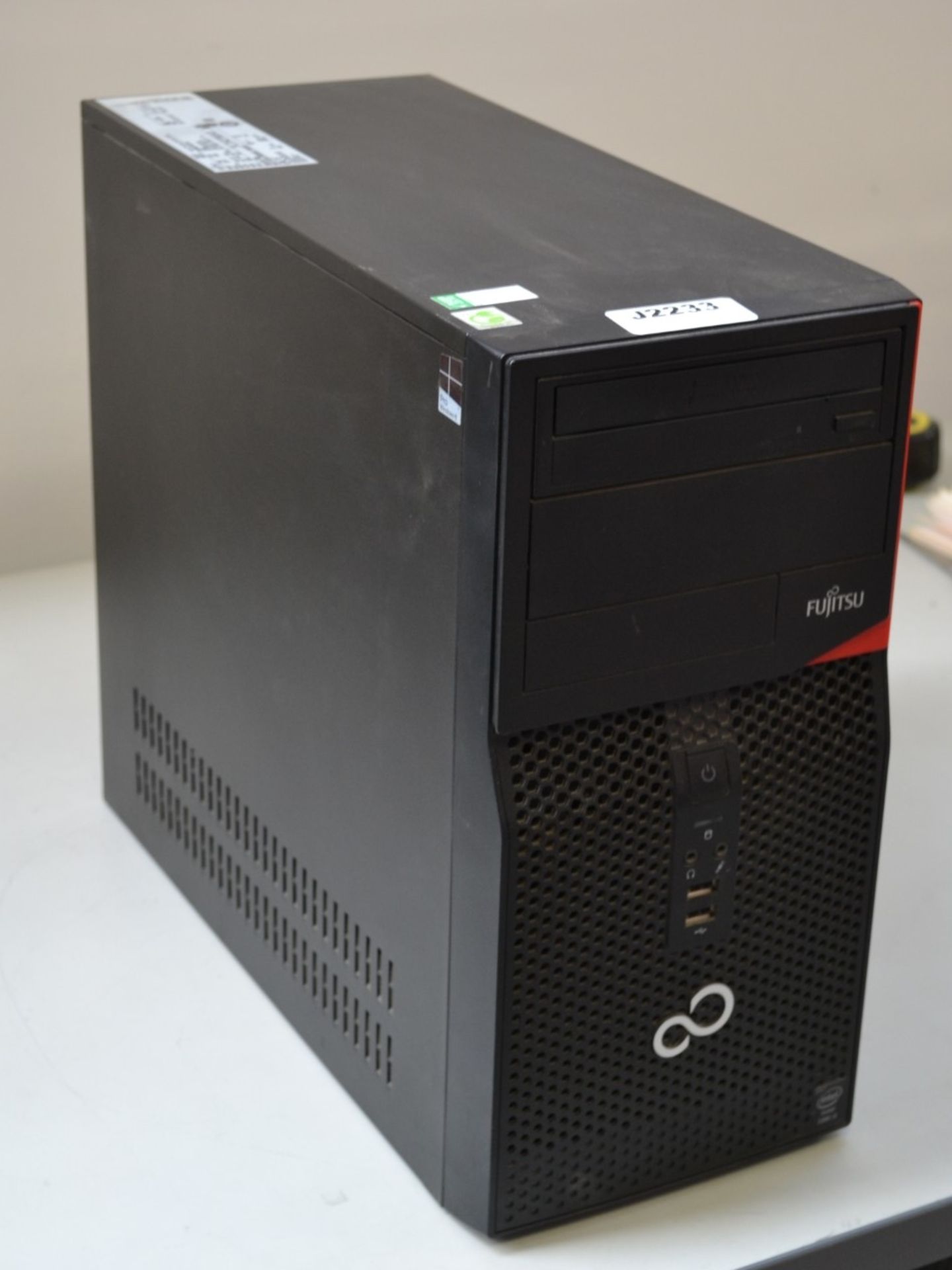 1 x Fujitsu Esprimo P420 Desktop Computer - Features Intel Core i3-4130 3.4ghz Processor and 4gb - Image 3 of 4