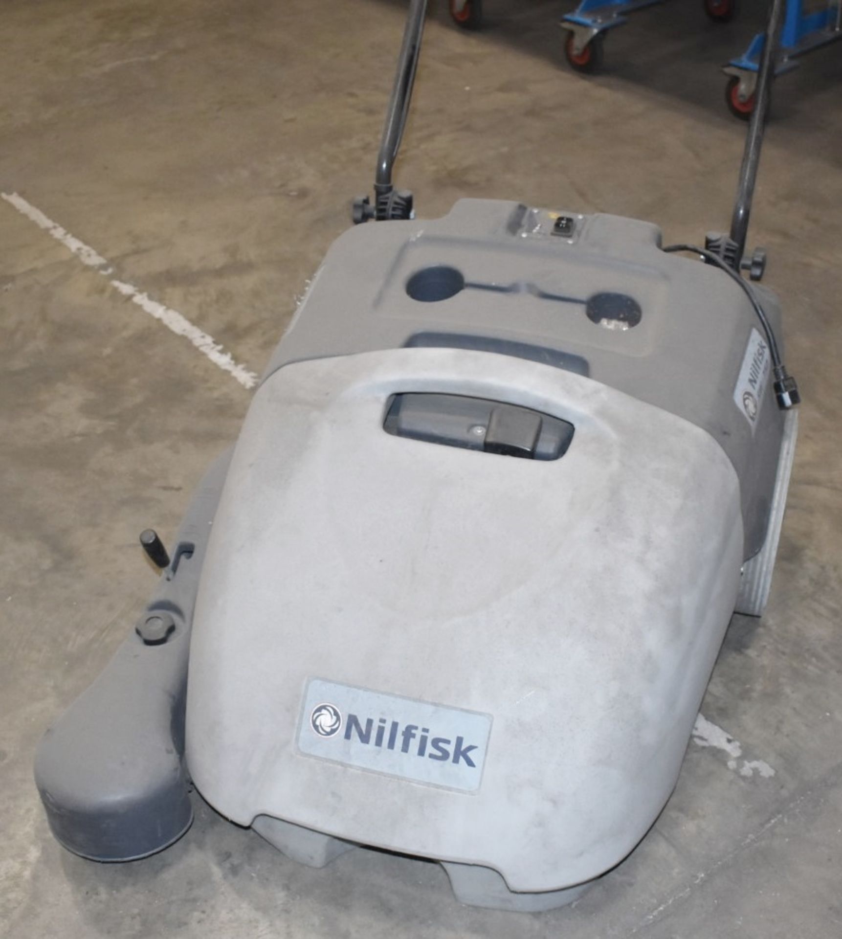 1 x Nilfisk Floor Sweeper SW 750 - Ref FE190 WH - CL480 - Location: Altrincham WA14 - Image 4 of 7