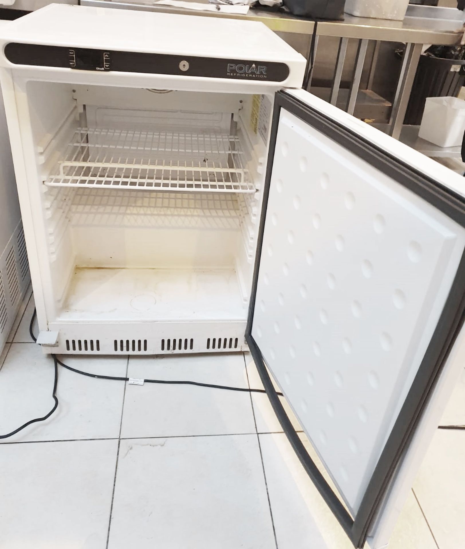 1 x Polar CD610 150 Ltr Commercial Undercounter Fridge - Recently Removed From A Working - Image 3 of 4