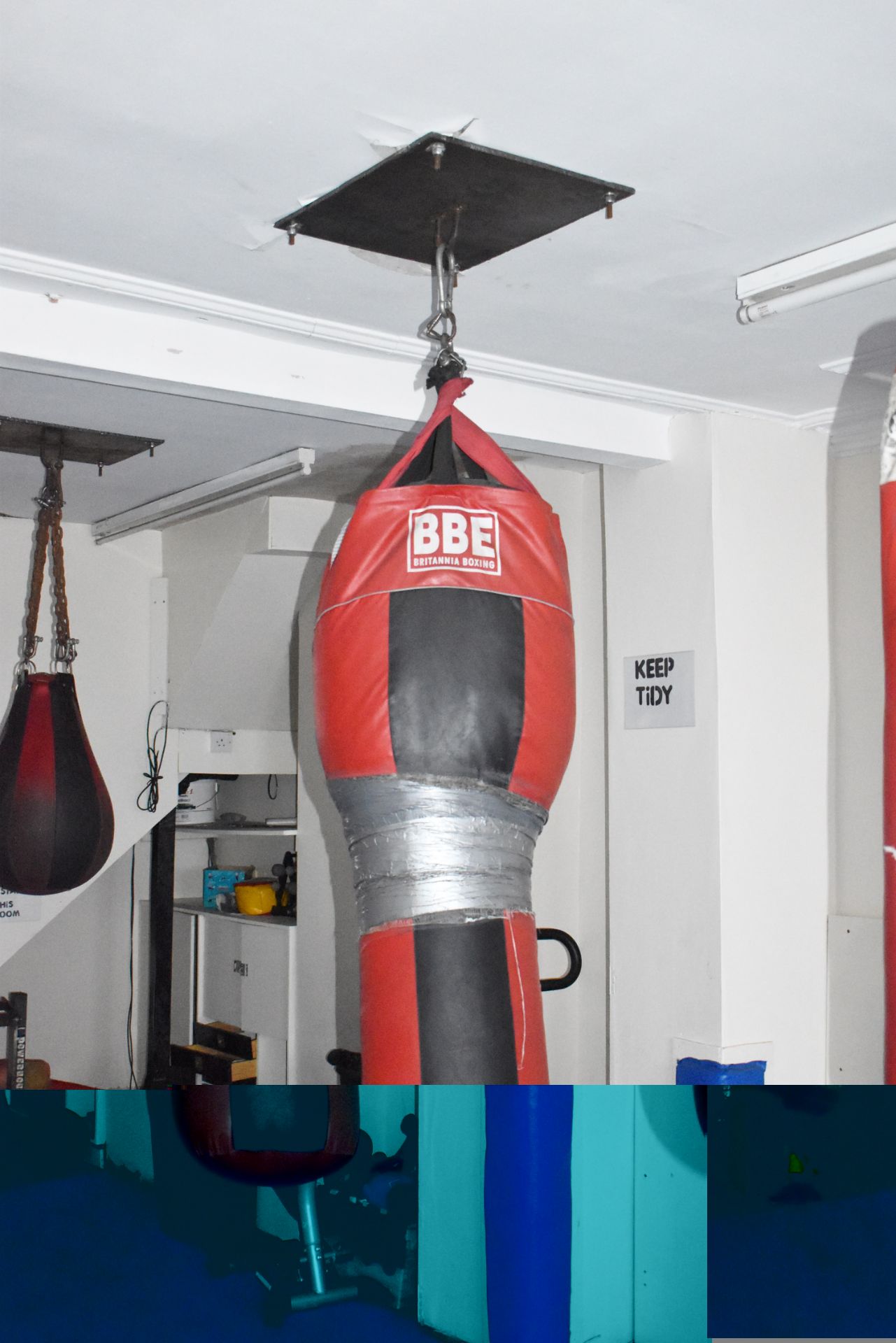 3 x Ceiling Mounted Punch Kick Bags Suitable For Boxing or Martial Arts etc - CL476 - Location: - Image 2 of 4